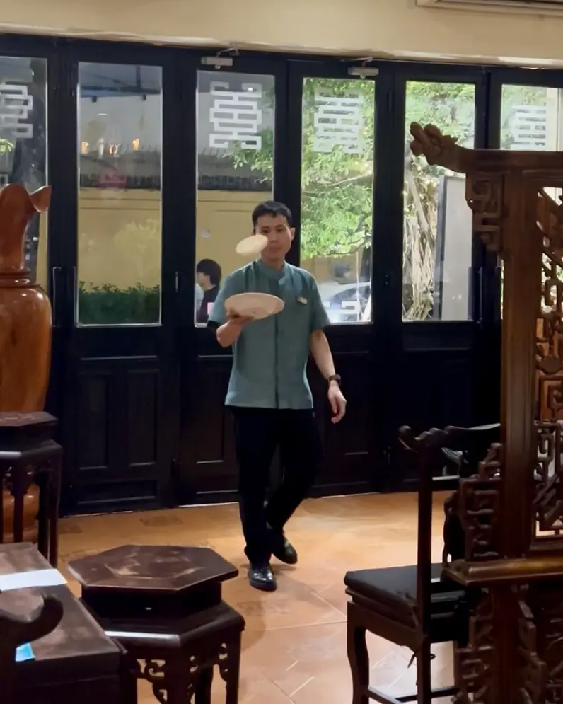 もう一方の人がキャッチ