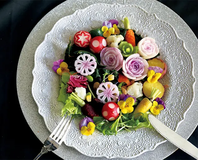 11種の野菜の花畑サラダ