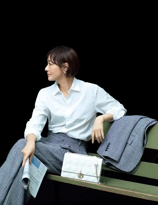 【富岡佳子さん　リュクスなバッグ】ディオールの新作バッグはクラシカルかつ洗練ムード