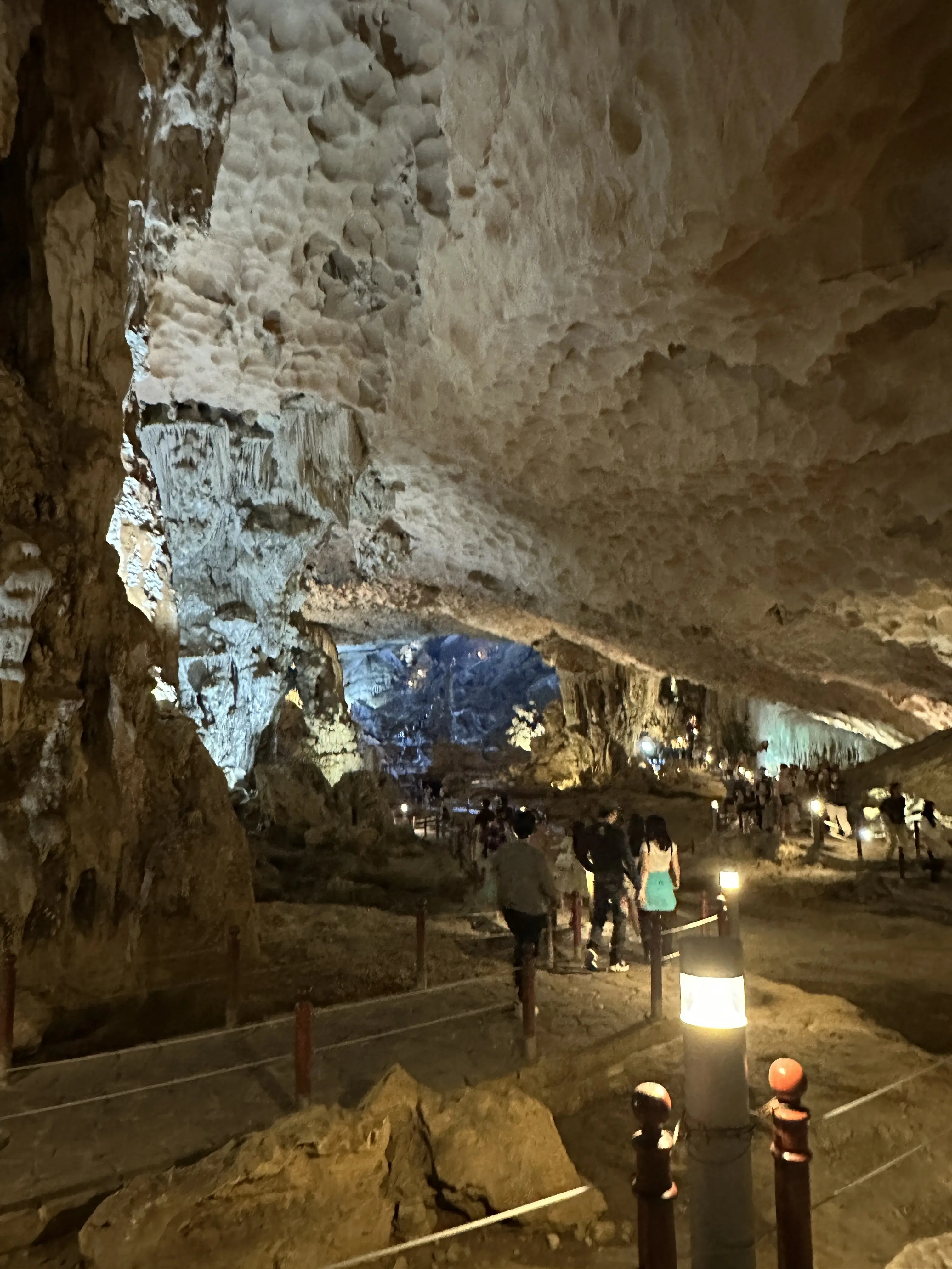 スンソット鍾乳洞　