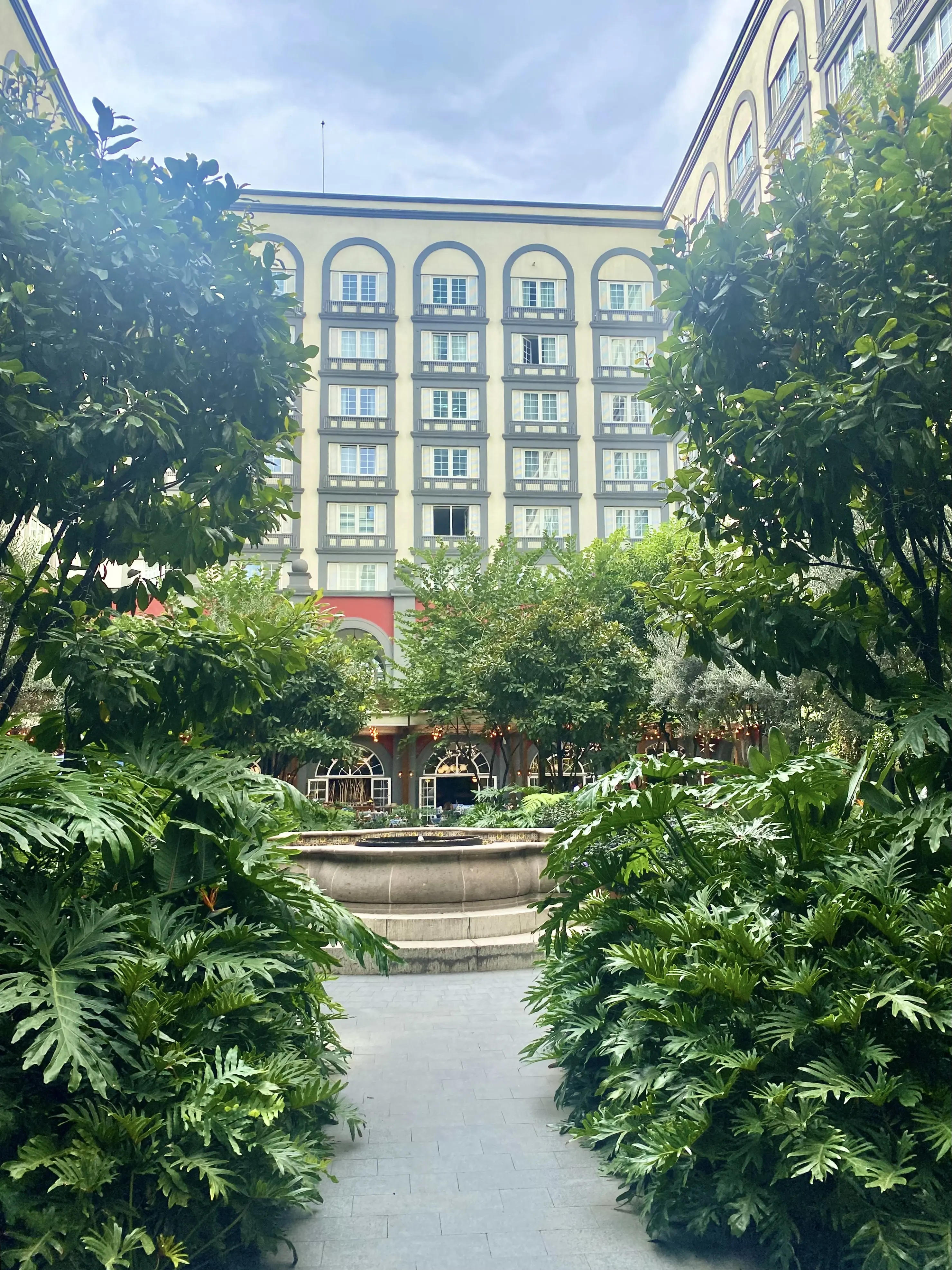 Four Seasons Hotel Mexico City ①