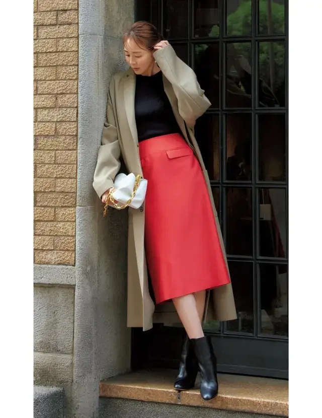 購入しサイト adore すっきりラインの可愛いタイトスカート - スカート
