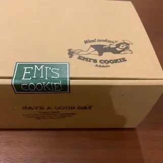 EMI’S　COOKIEをお取り寄せしました。外箱はこんな感じ
