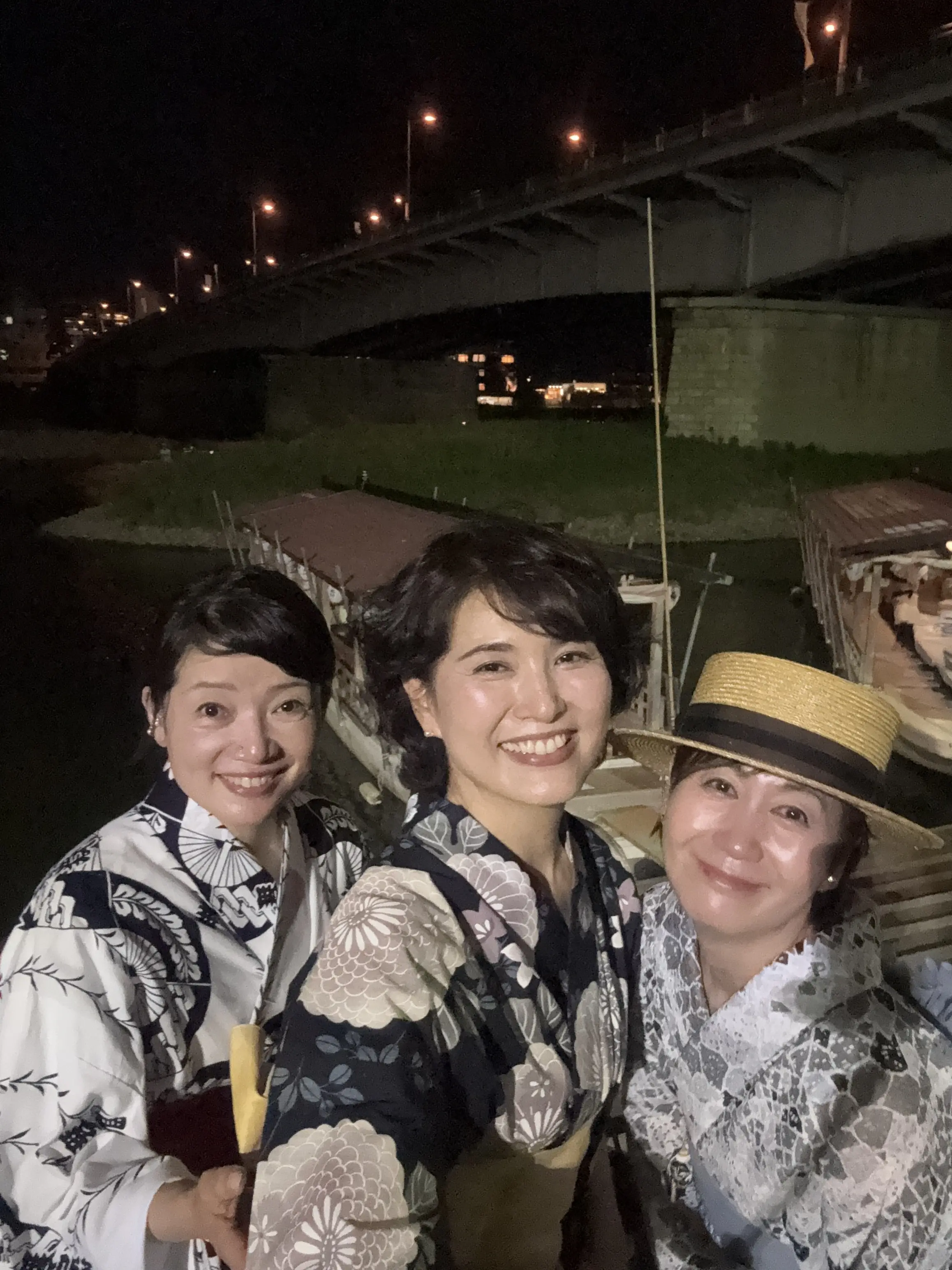 篝火に照らされる幻想的な夜「岐阜・長良川の鵜飼」_1_10