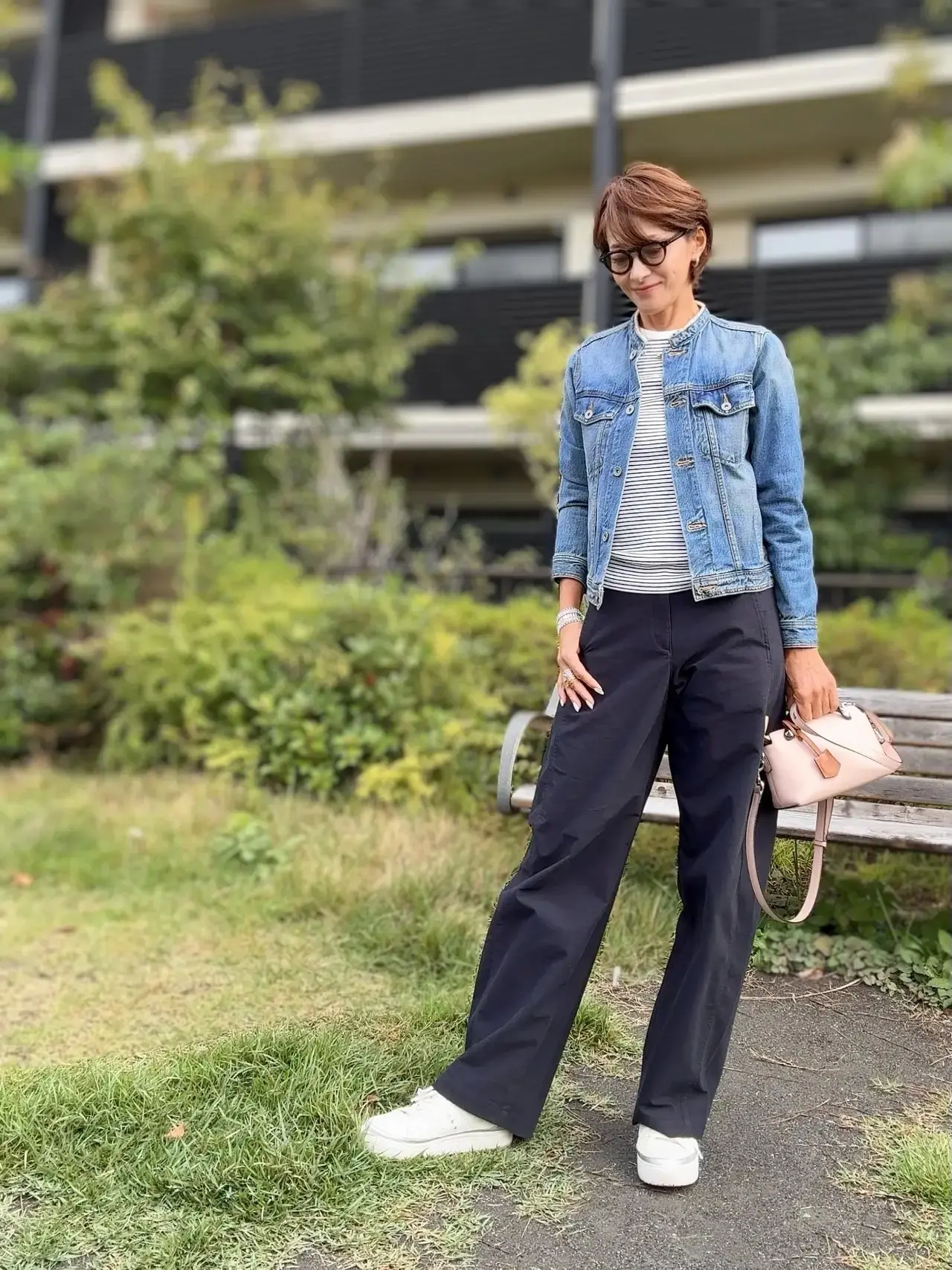 【おしゃれ好きな50代「ユニクロ・GU」コーデ】秋のおしゃれを楽しむアイテム豊富！端境期に活躍してくれるTシャツやインナーも！_1_2