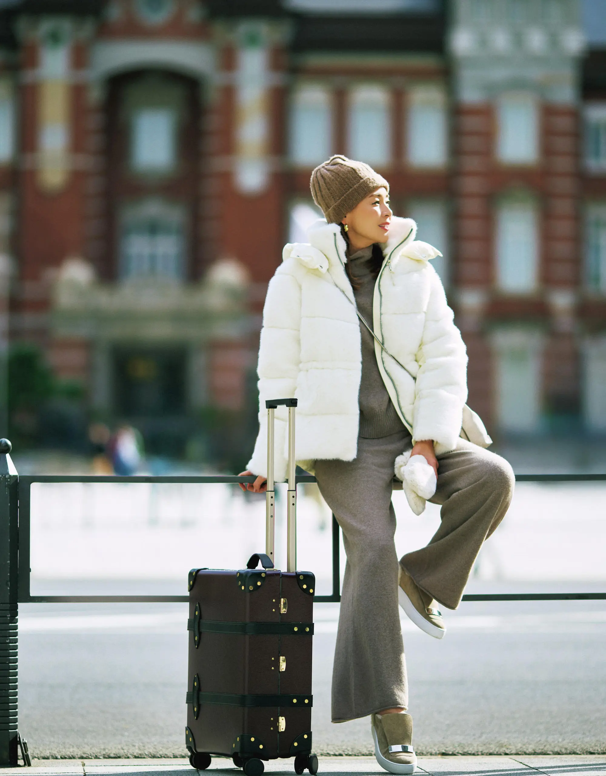 まだまだ寒いから、 「あったかくておしゃれ」を 追加投入！ 冬の終わりの 「買い足しアイテム」見本帖