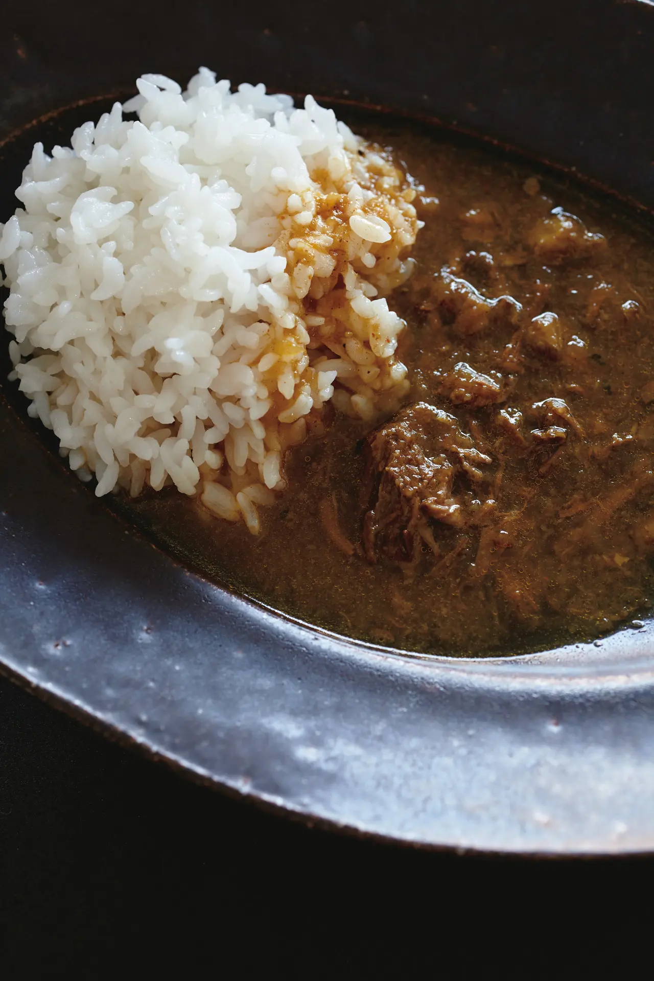 ほぼ全員が締めに注文する　焼肉すどうの「〆カレー（赤牛）」_1_1