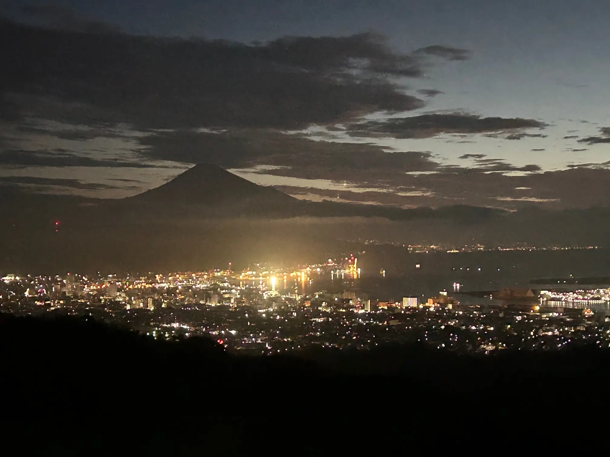 日本平ホテル客室からの富士山