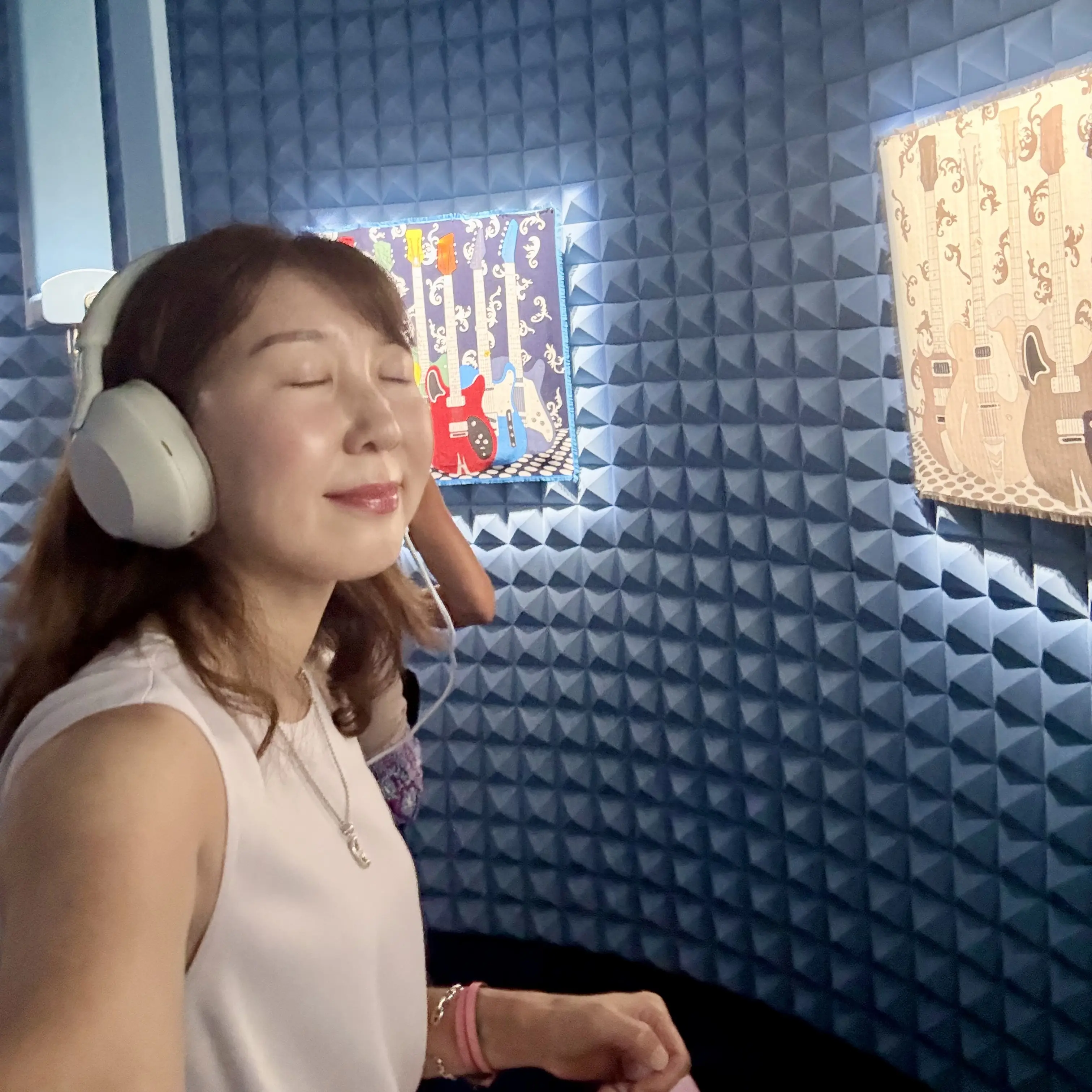 ヘッドフォンルーム