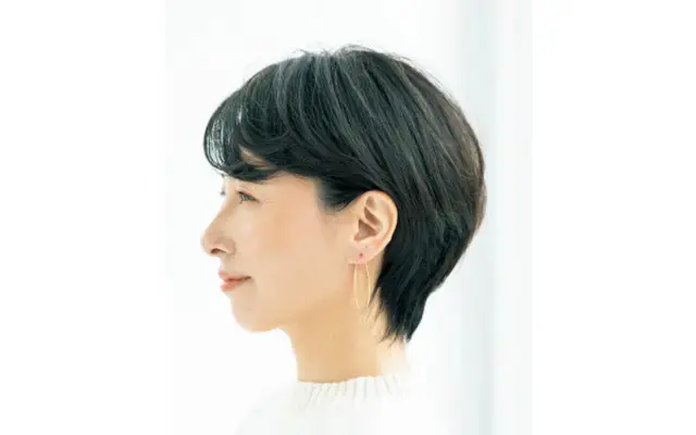 引き上げ&若見え効果が絶大な、耳かけショート