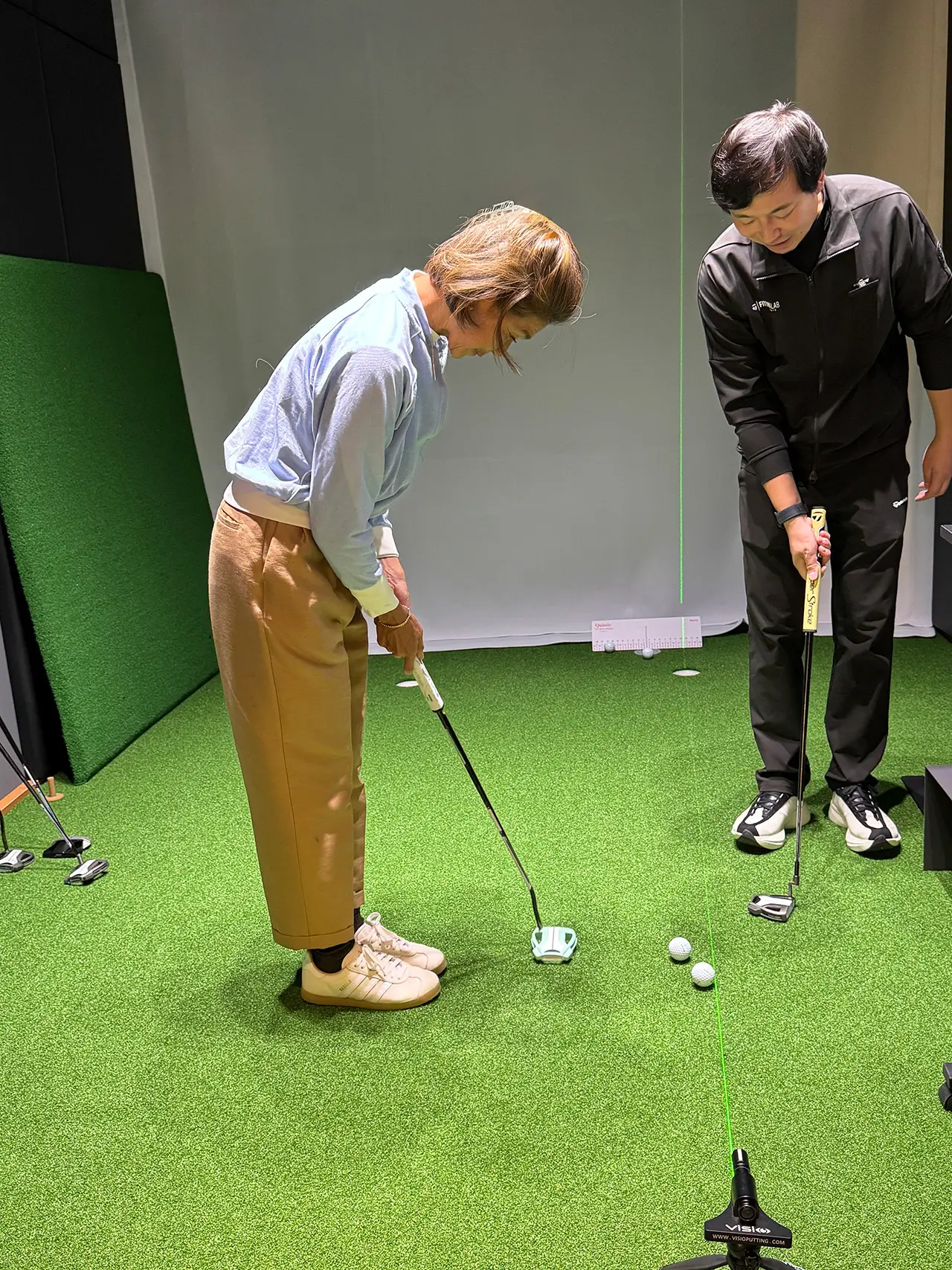 テーラーメイド フィッティング ラボ トウキョウ パター　サンプルクラブ　フィッティング風景