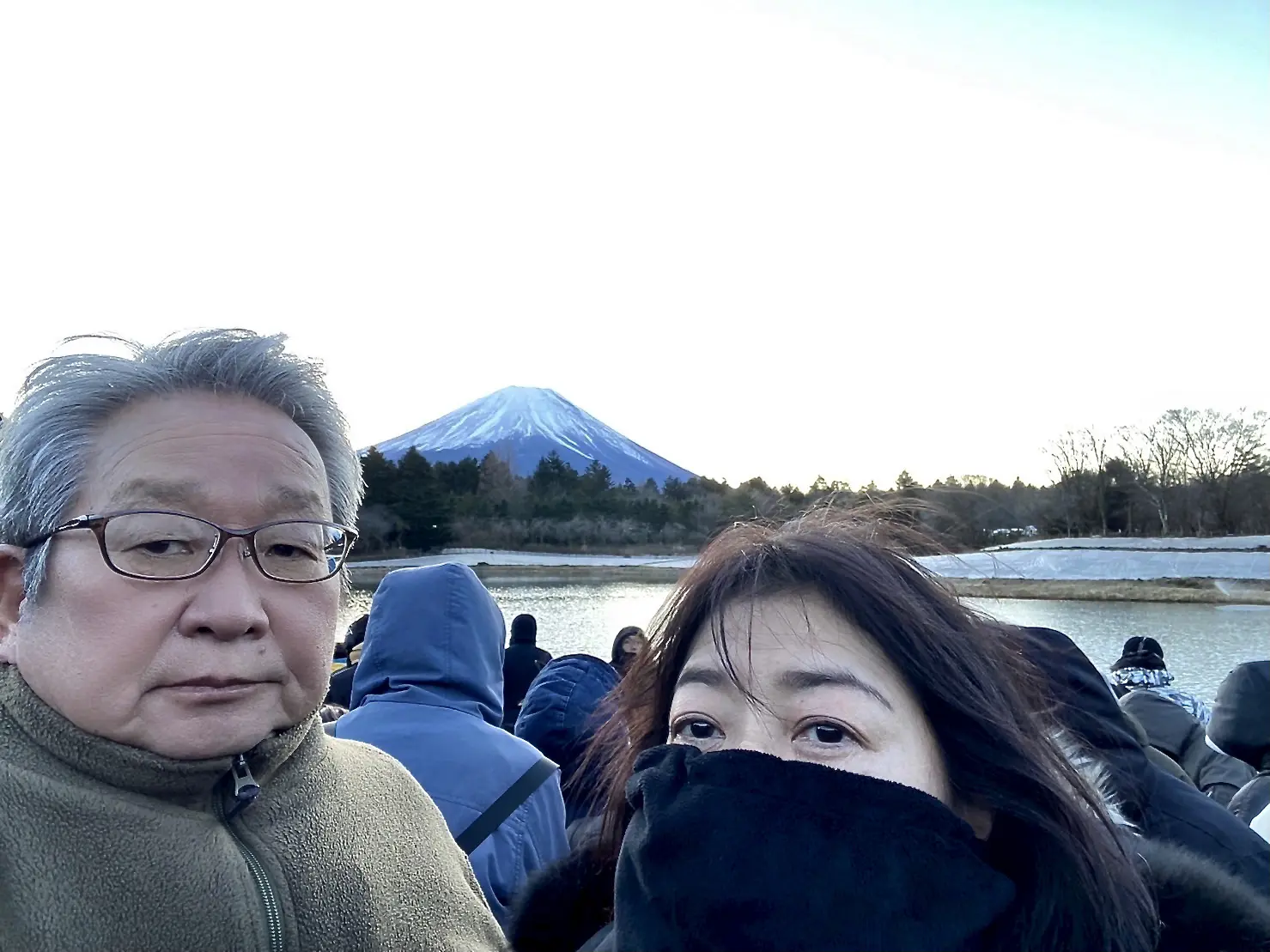 本栖湖にて。ダイアモンド富士の絶景ポイントですよ。防寒対策必須！
