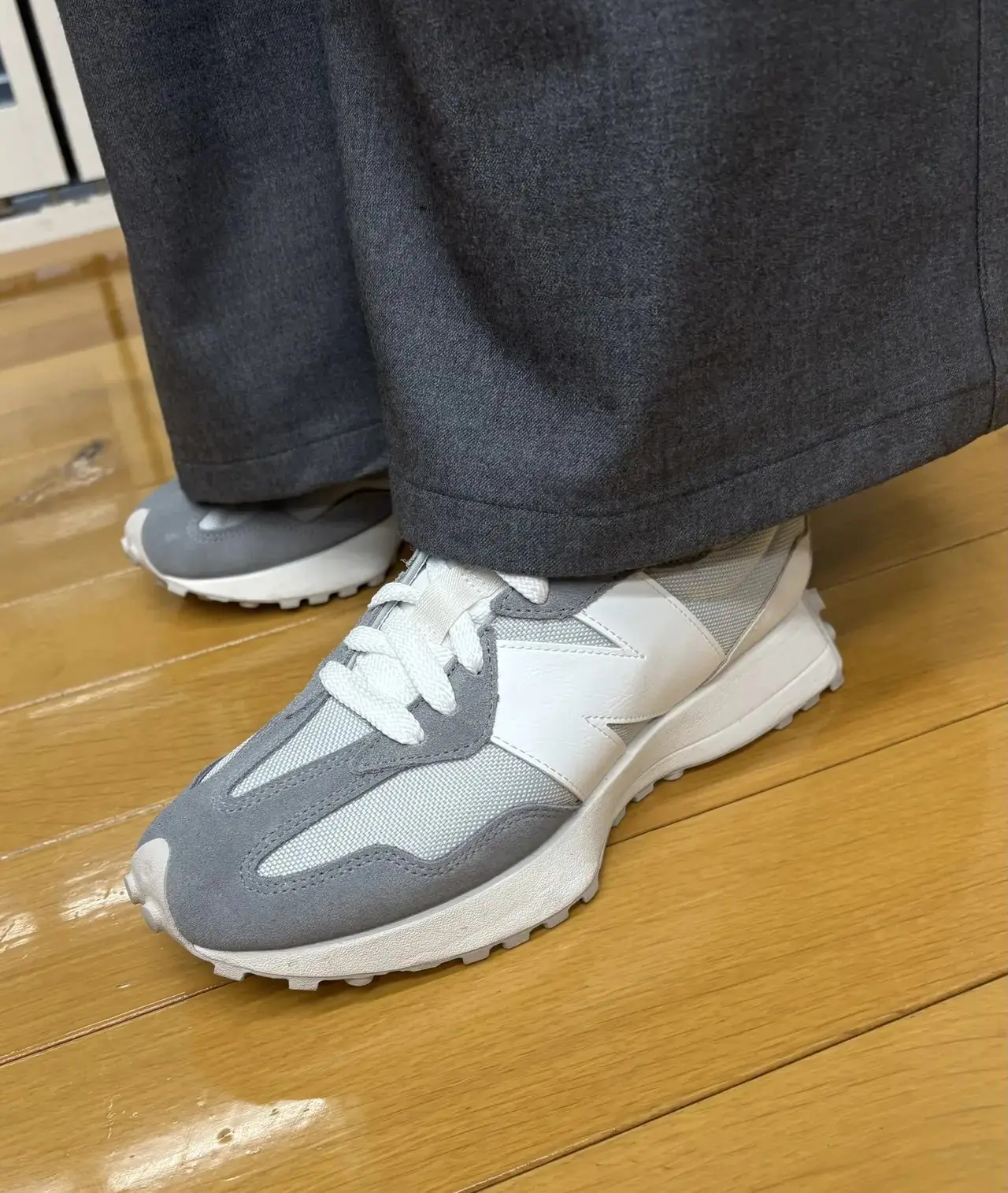 【エクラ編集部スタッフの愛用スニーカー】50代が選んだ「ニューバランス」はこれ！