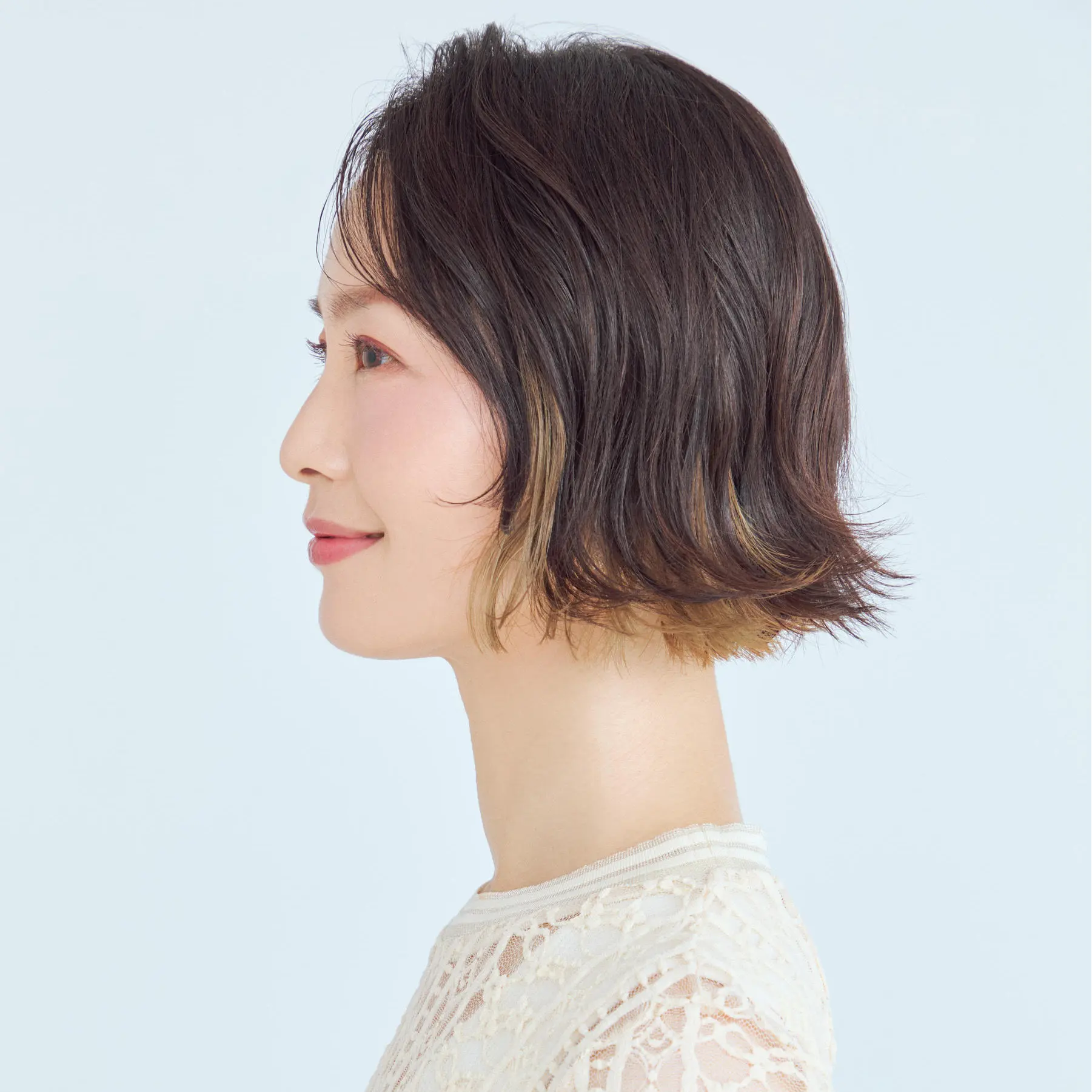 横から見たボブヘアスタイル