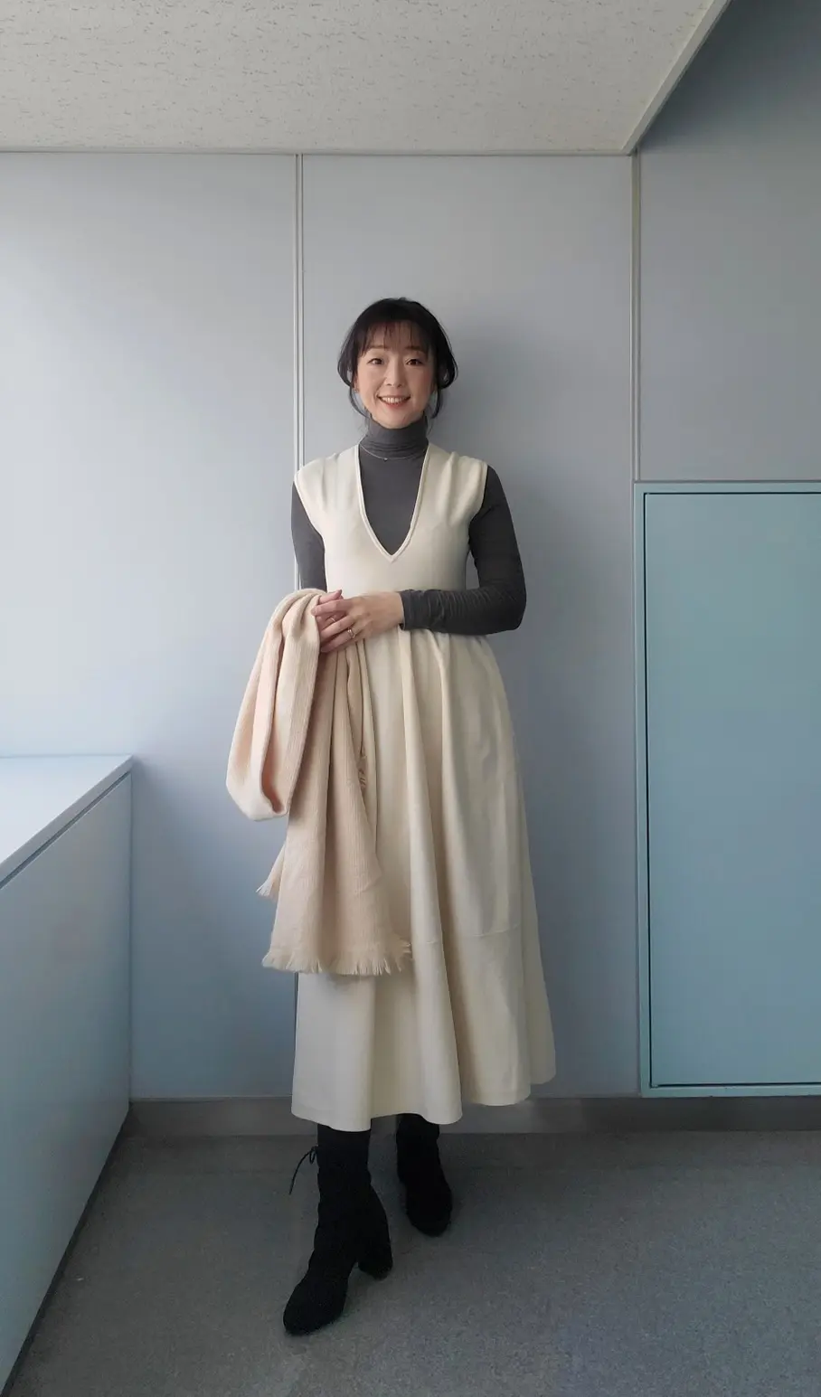 オフィスからの会食には、リラクシーでスタイル美なニットワンピースが心強い味方に_1_7