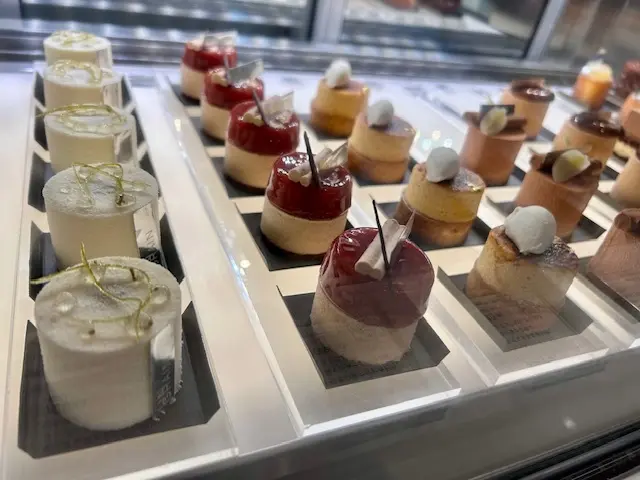 アン グランのスイーツ♡ドリンクとのセットでも頂けます。
