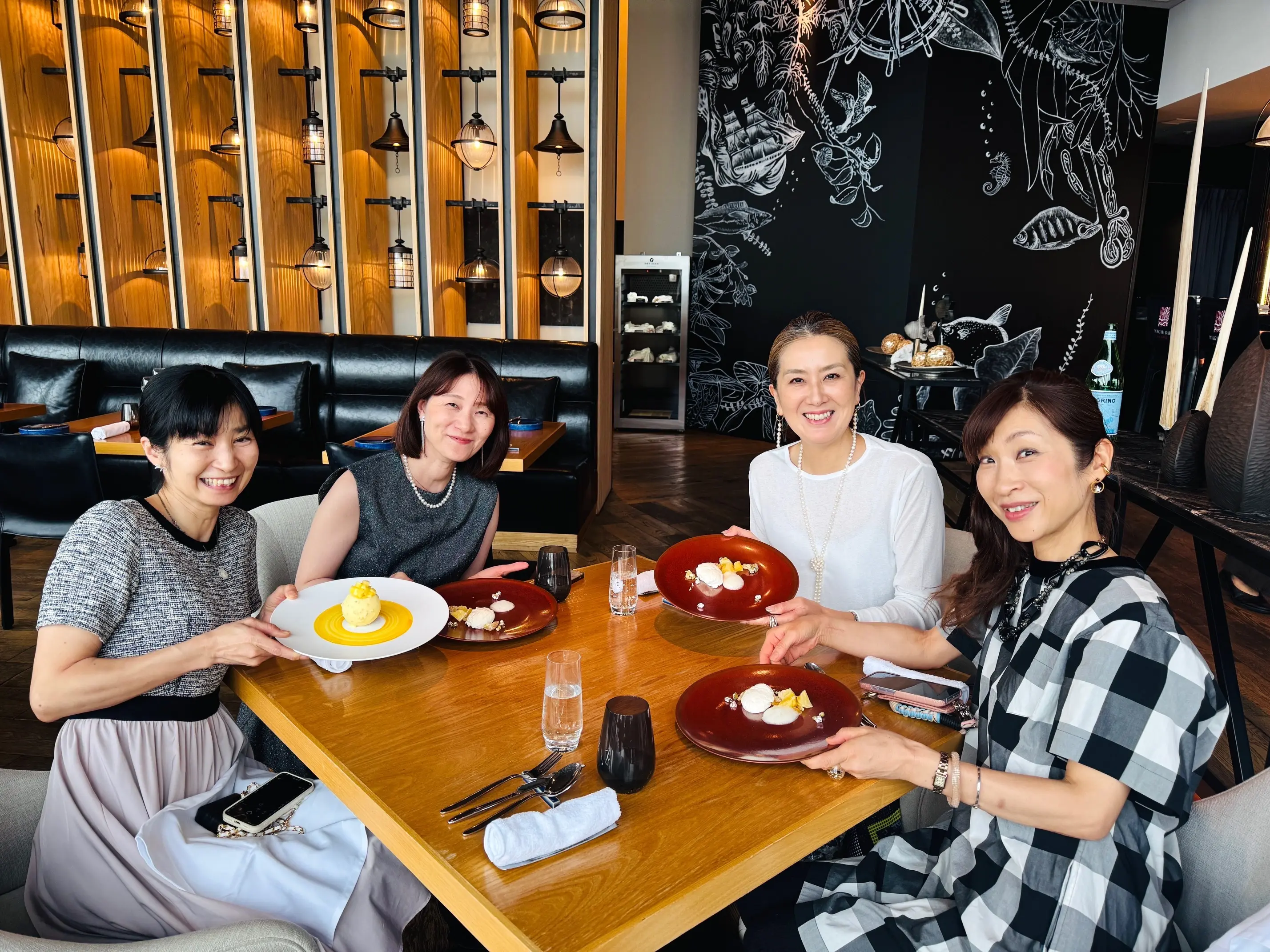 たまにはモードなワンピで！絶景ホテルでのランチ会へ_1_13