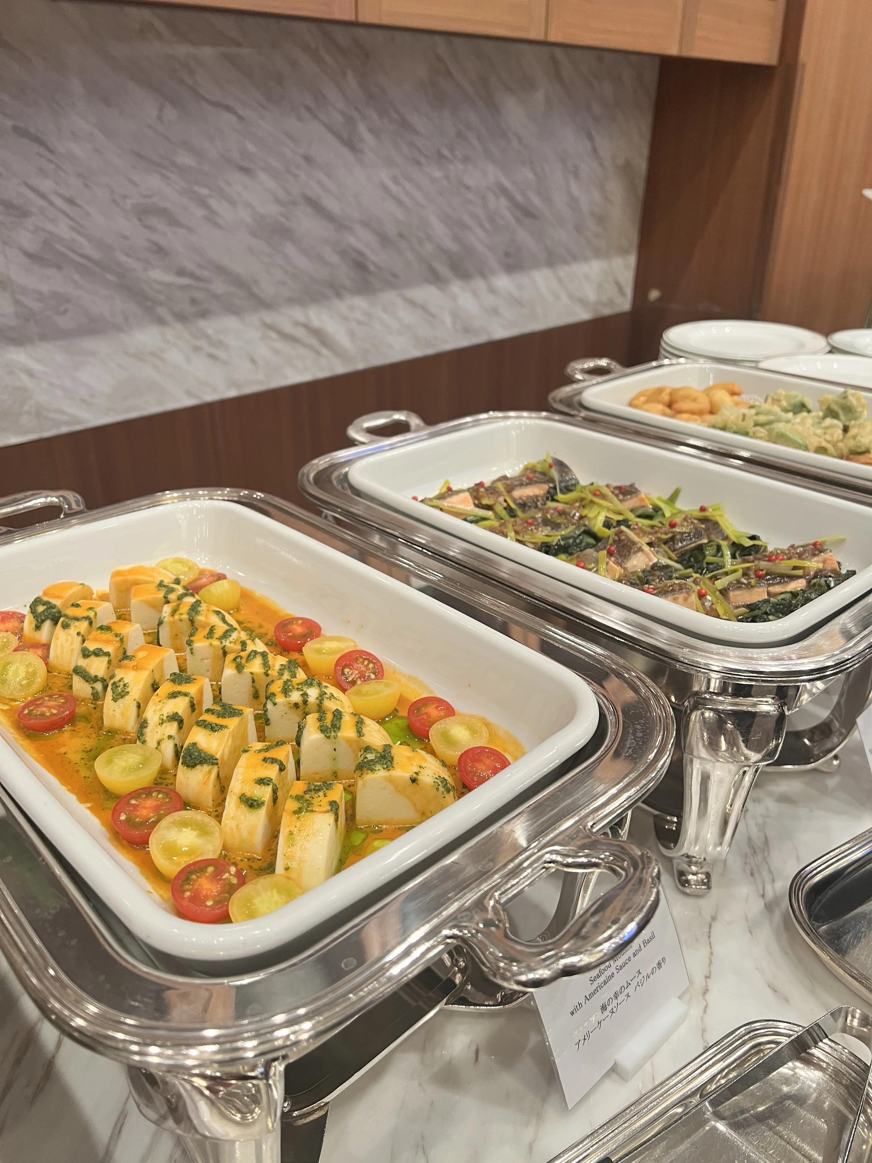 甘すぎない大人チュールブラウスで『ソワレ・ドゥ・エクラ2025』へ_1_7-1