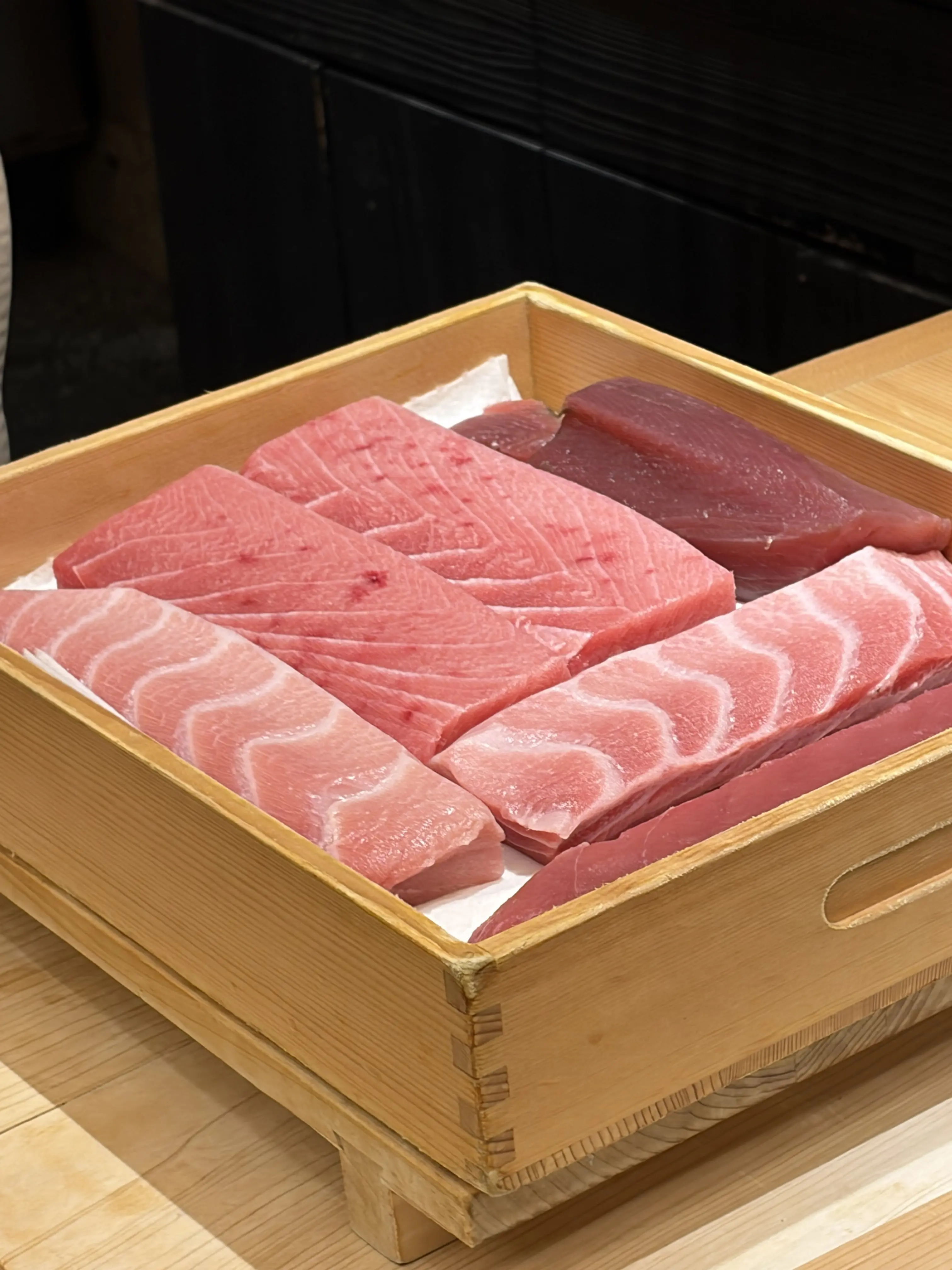 成城で気軽に上質なお寿司が楽しめる　カウンター12席の「美登利 昌」_1_11