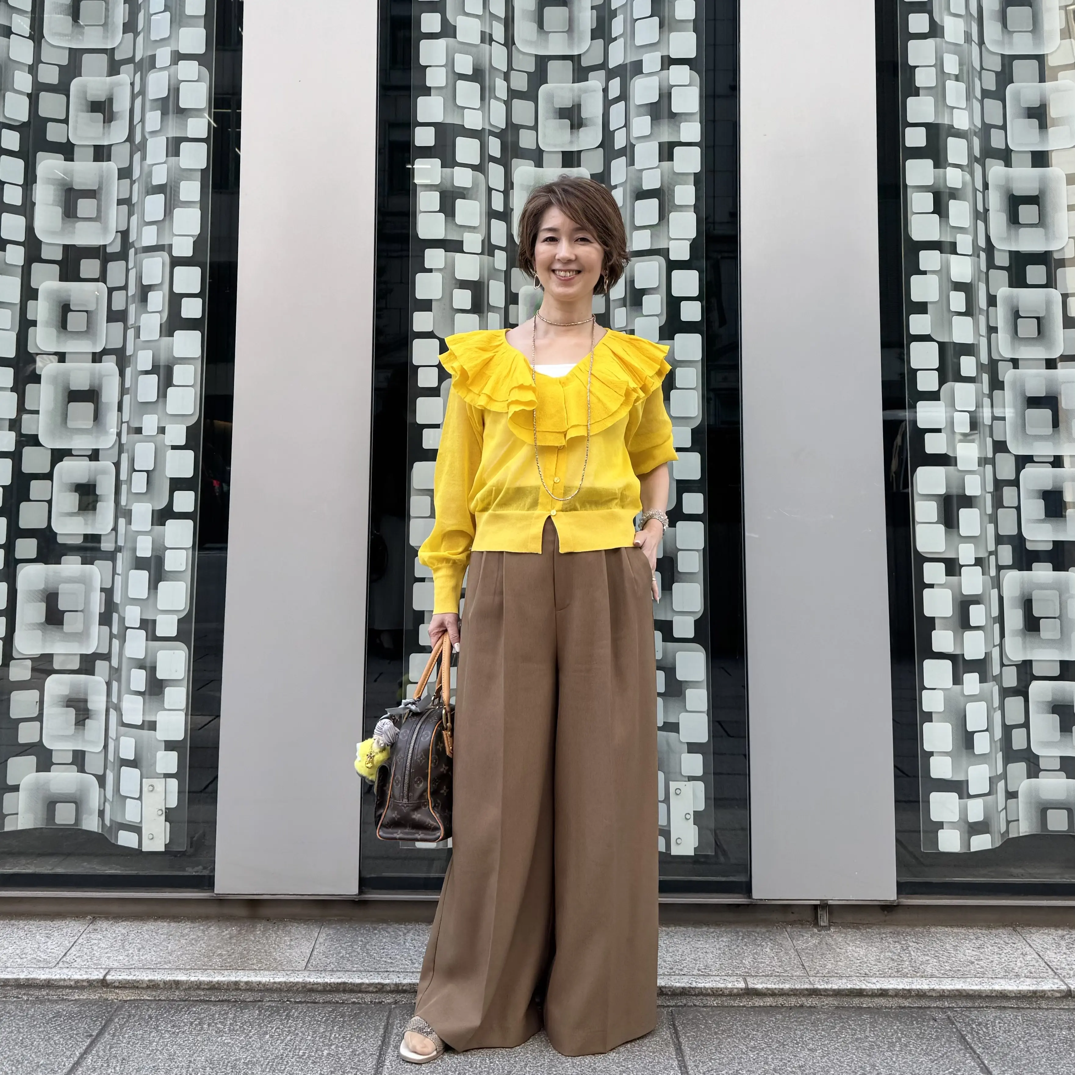 初めましての銀座ランチは太陽色のニットで_1_9