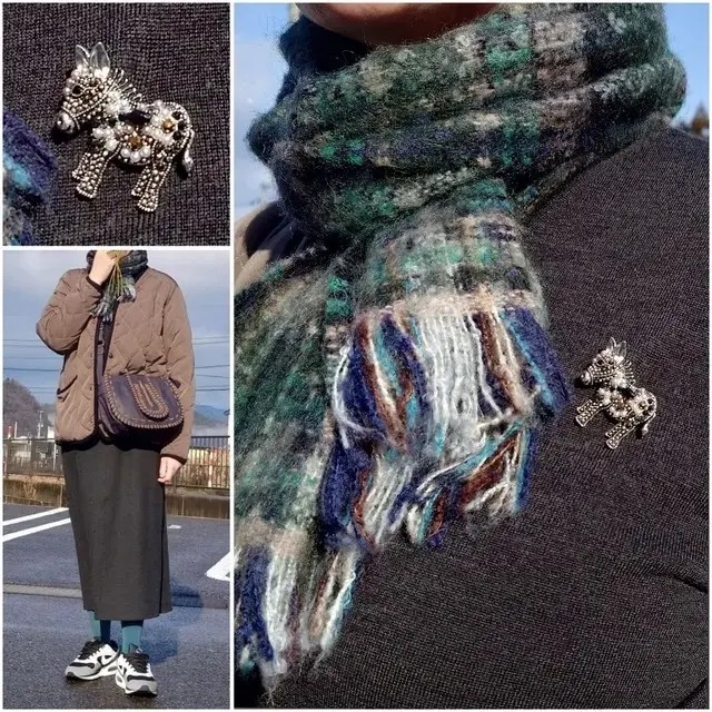 マフラー ブローチ