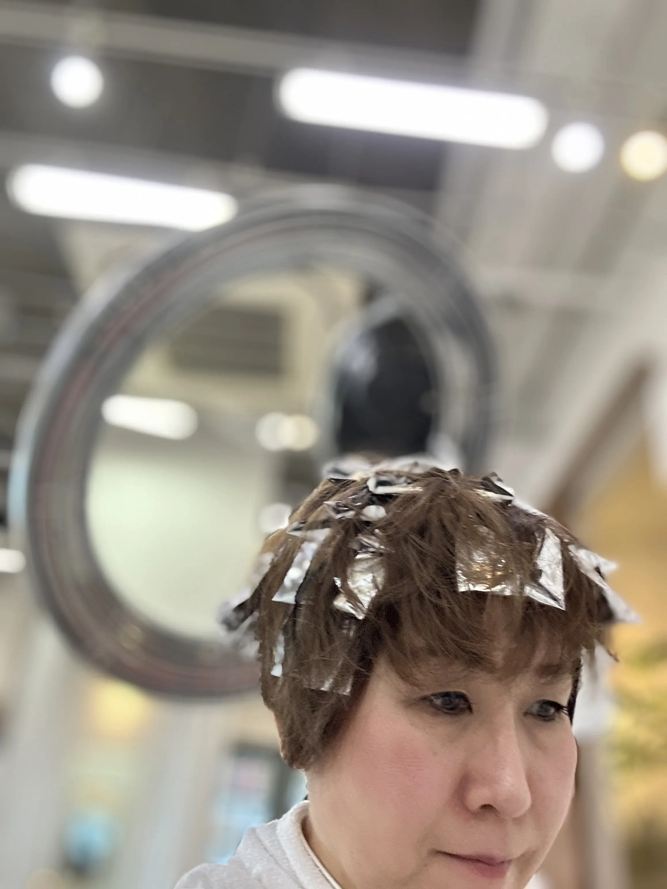 白髪は「隠す」より「デザイン」する！刈り上げショート×細密ハイライトで新年を軽やかに。_1_3-2