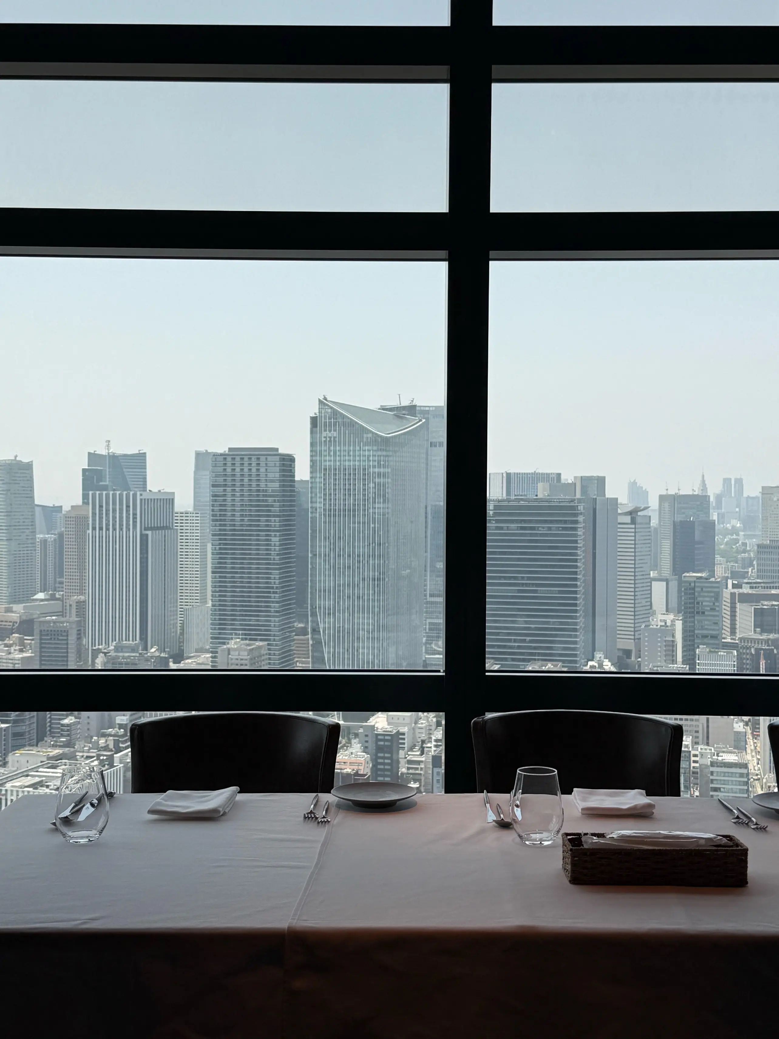 Prime42 steakhouse &amp; sky bar店内からの眺め、虎ノ門