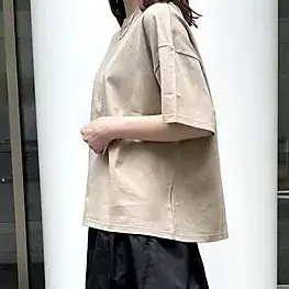 【50代Tシャツ7daysコーデ】体型カバーが叶う！〈ミュラー オブ ヨシオクボ〉の洗練Tシャツこそ大人の最適解_1_3