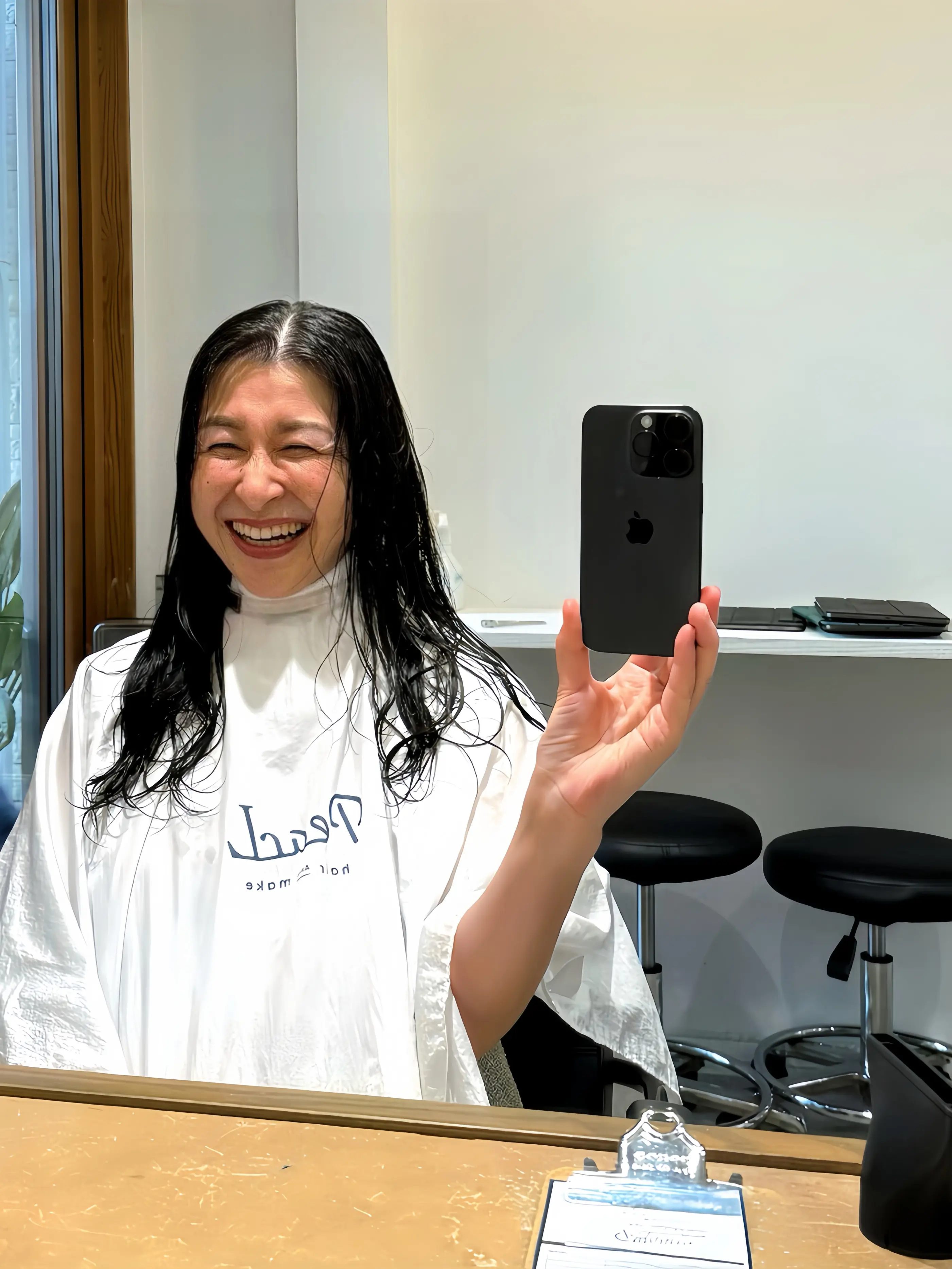 代官山　美容室パール　店内写真　カット前写真　ロングヘア