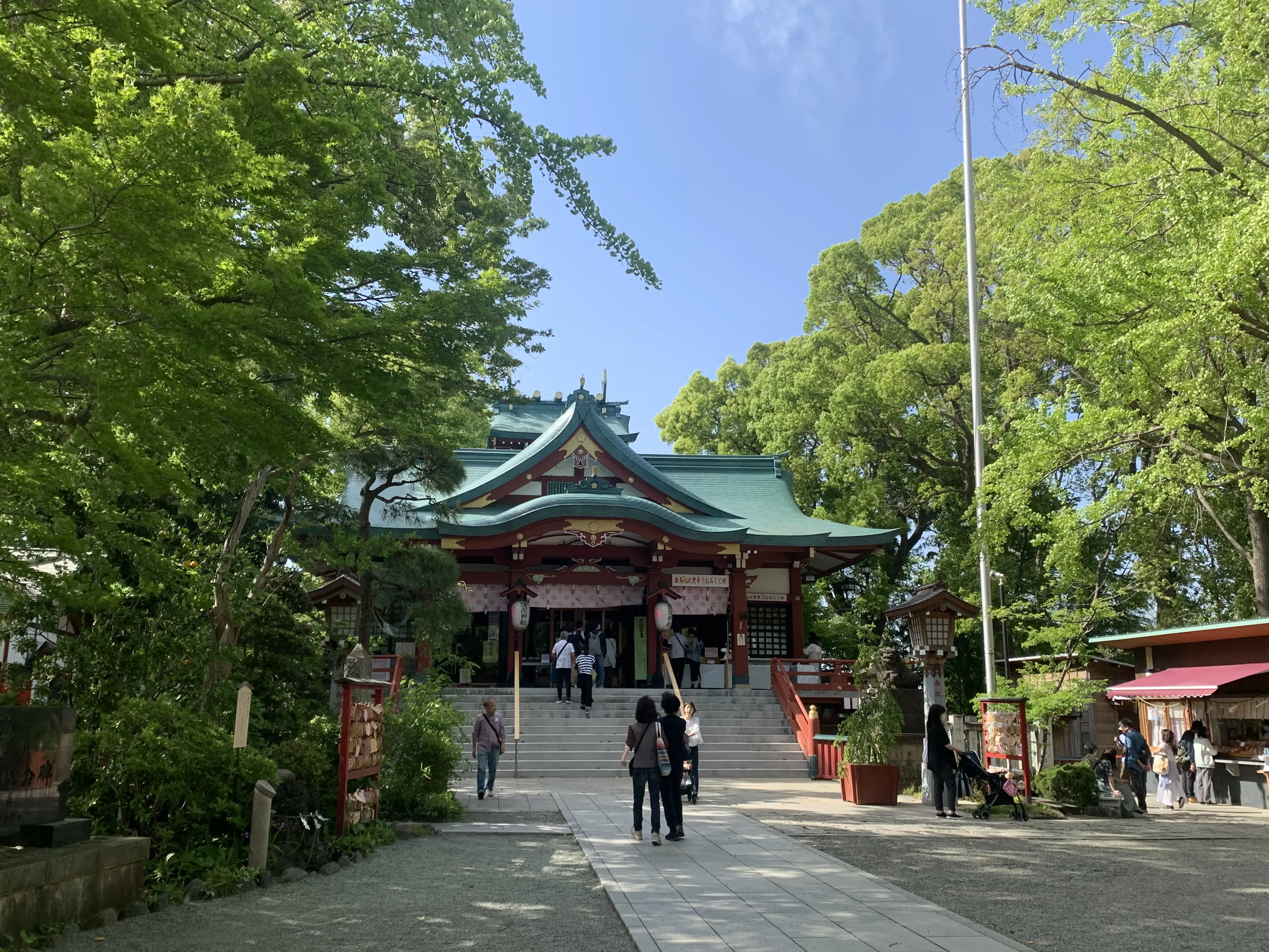多摩川浅間神社の境内
