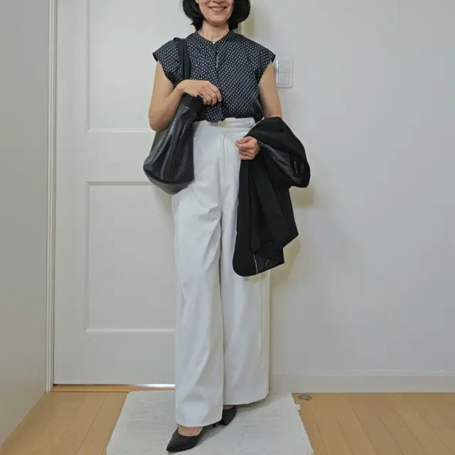 3シーズン活躍！オフィスにも休日にも映える優美なセミワイドパンツ_1_15