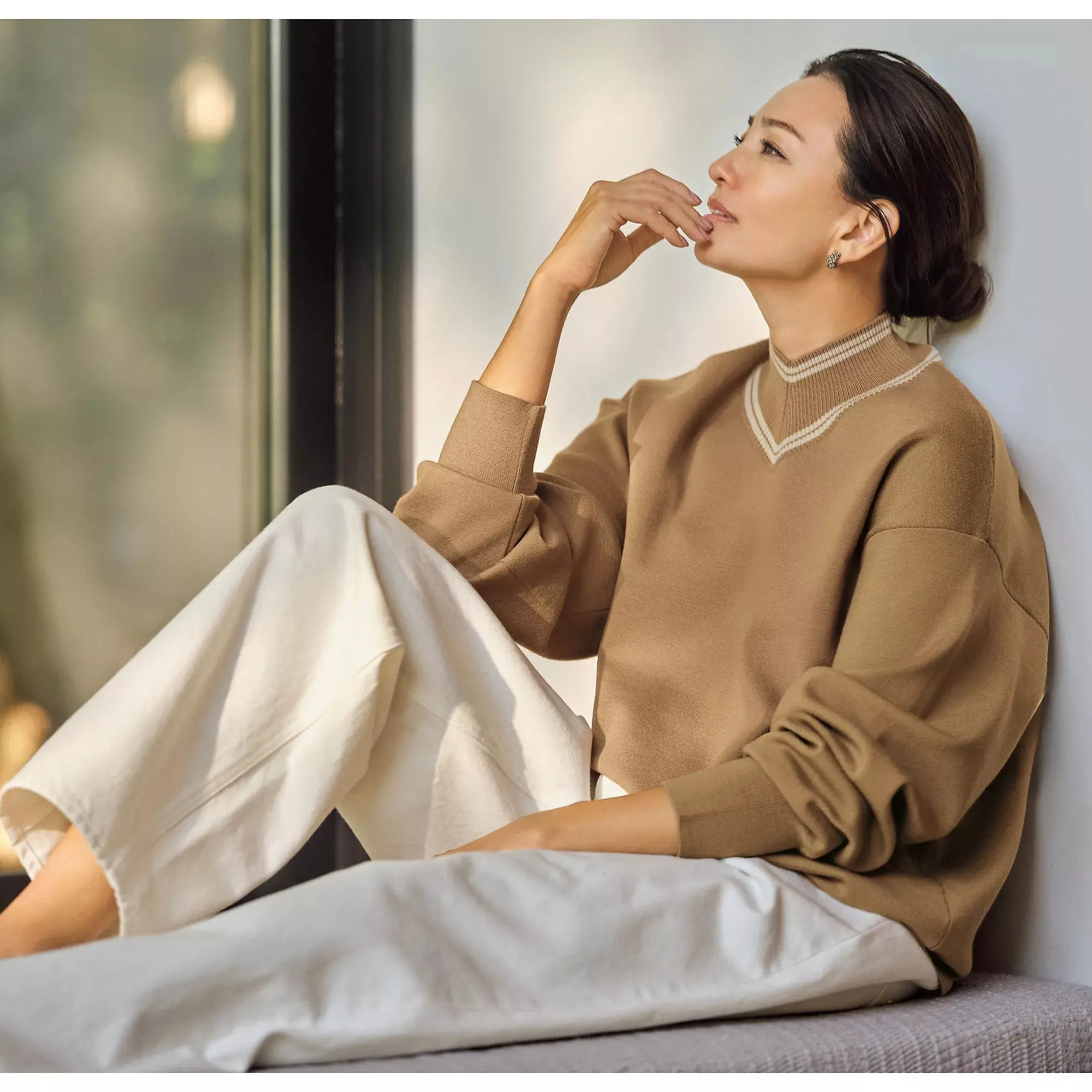 幸せな冬時間はお気に入りの一枚から！心地よく華やかな「エブリデイニット」_1_22