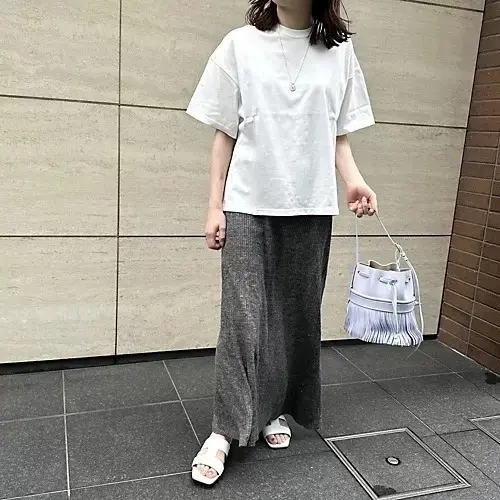 【50代 Tシャツ】気温28度、50代に似合うTシャツ10コーデ_1_14