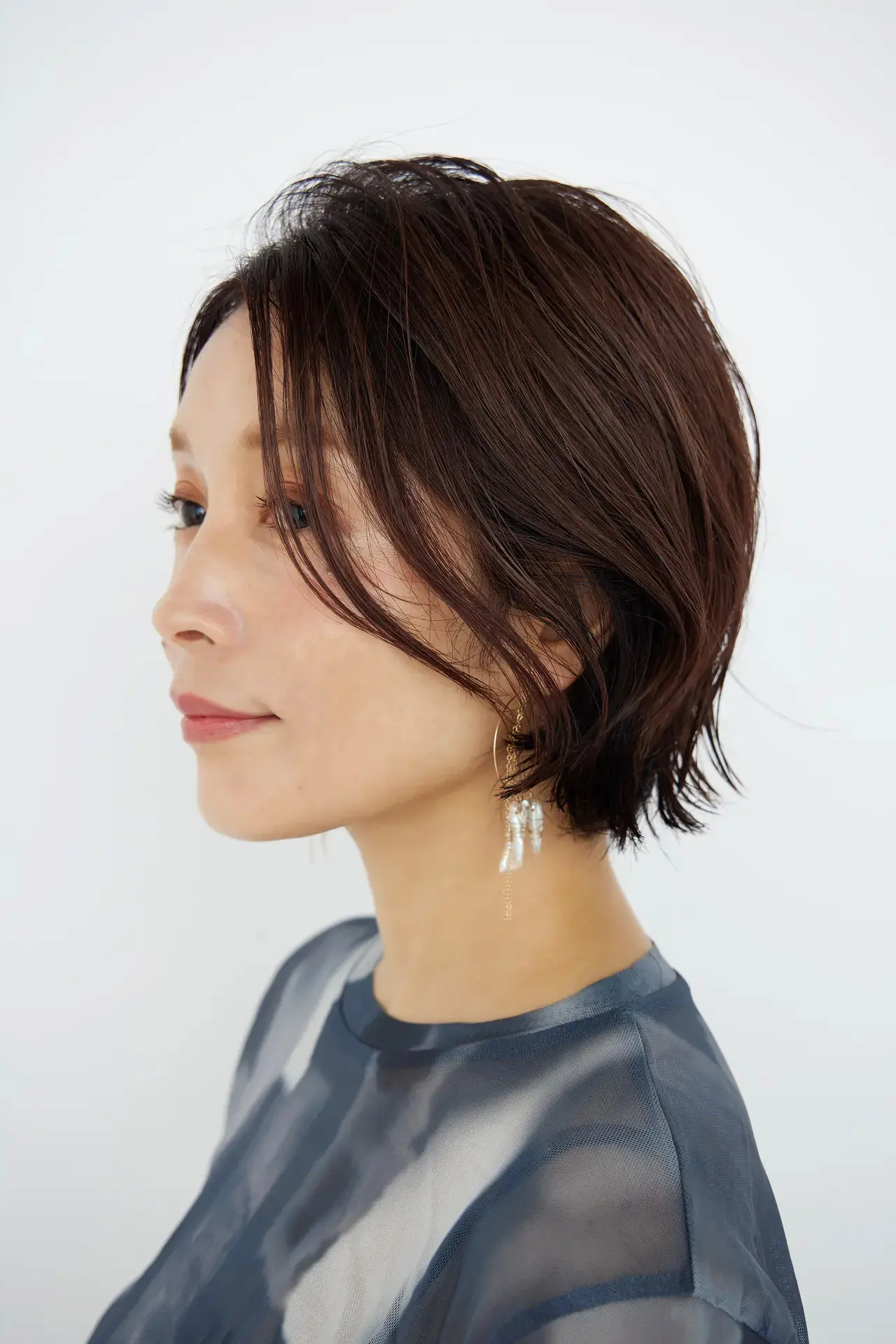 “頬骨横”がポイント。40代・50代のうねり悩みをカバーするくびれボブ【50代髪型・ヘアスタイル】