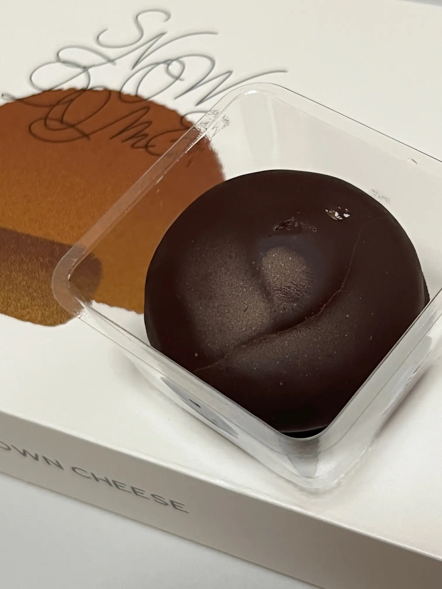 SNOW DOME　　　HOKKAIDO　BROWN　CHEESE　　バターのいとこ　GOODNEWS