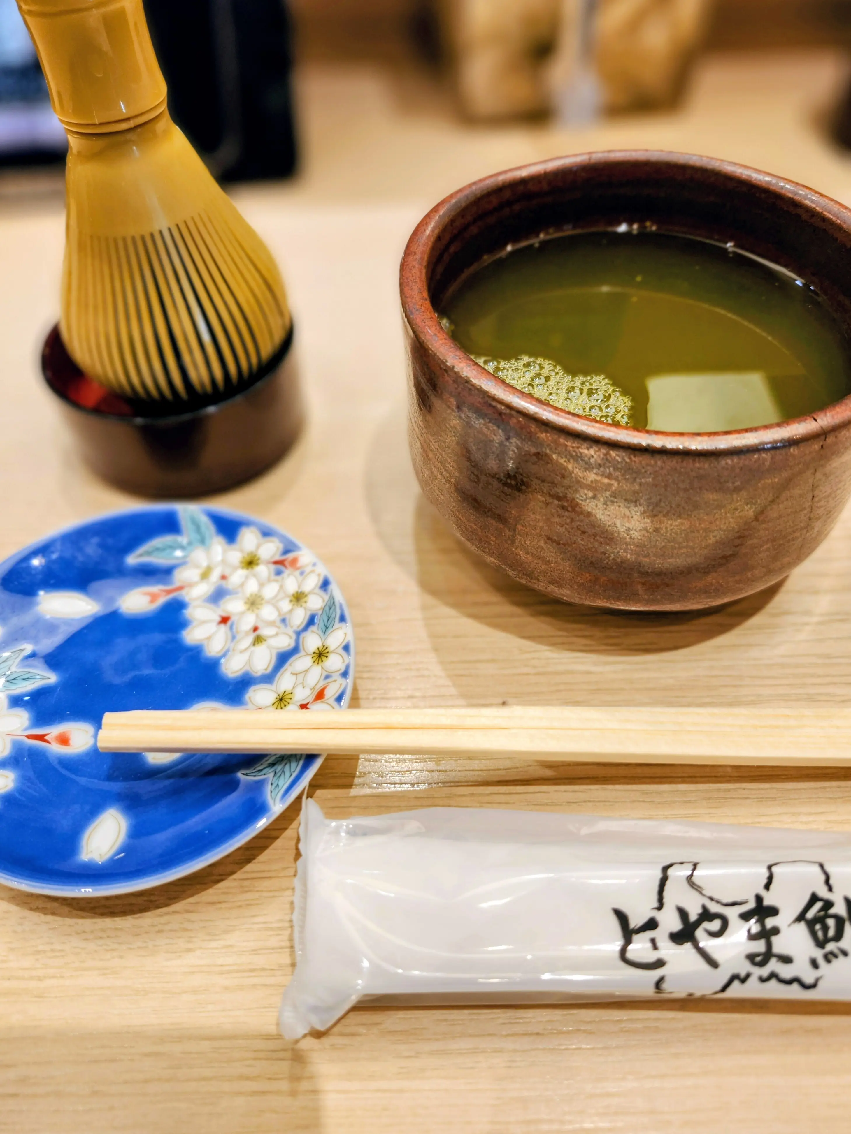 神宮外苑、銀杏並木、紅葉、2025年、ZARA、秋ファッション、秋コーデ、とやま鮨、オーバカナル、銀座ランチ、40代ファッション