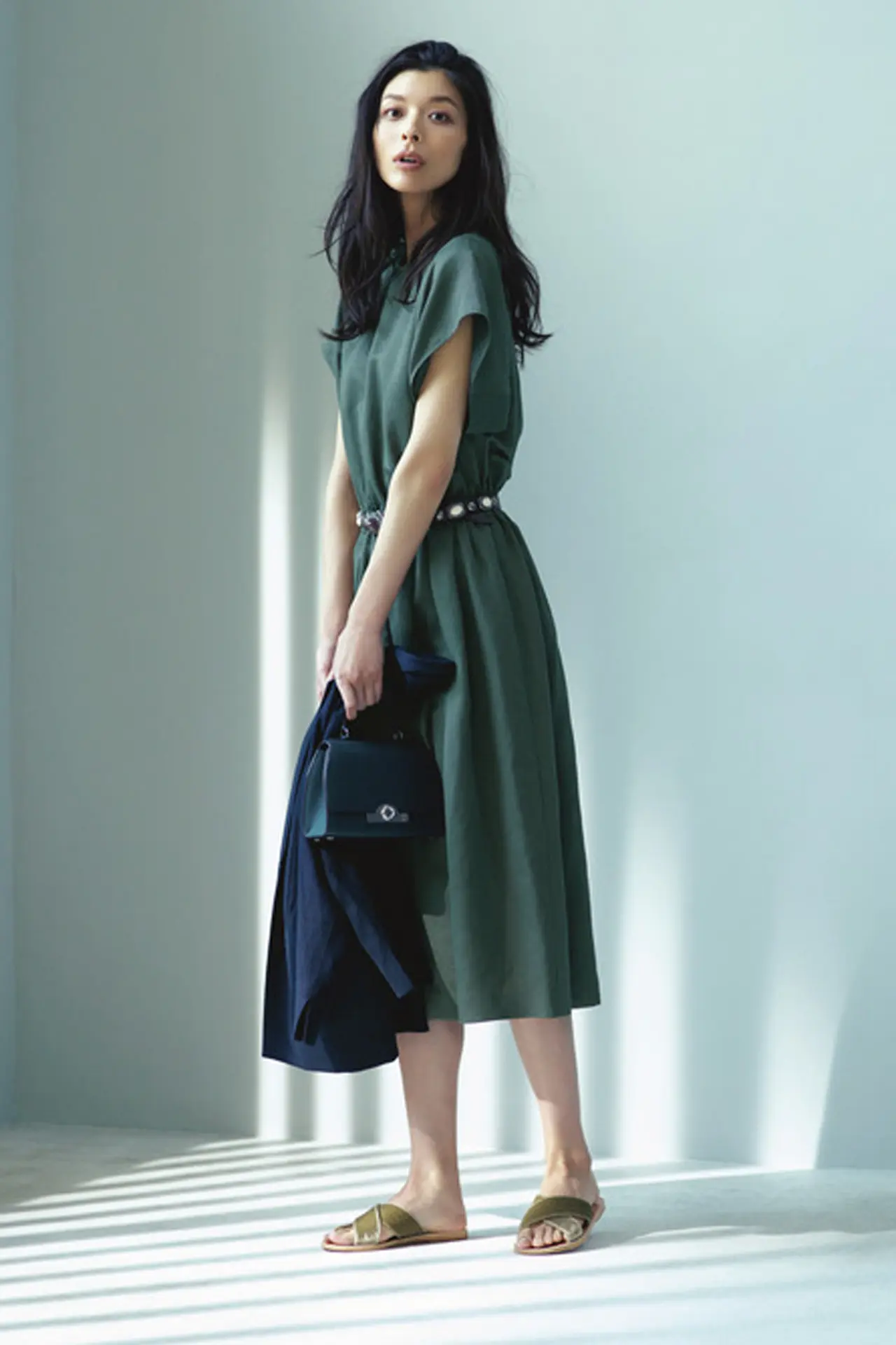 村山佳世子流「TOKYOベーシック」は、“ひとひねり服”と“きれいめバッグ”で完成！_1_1-1