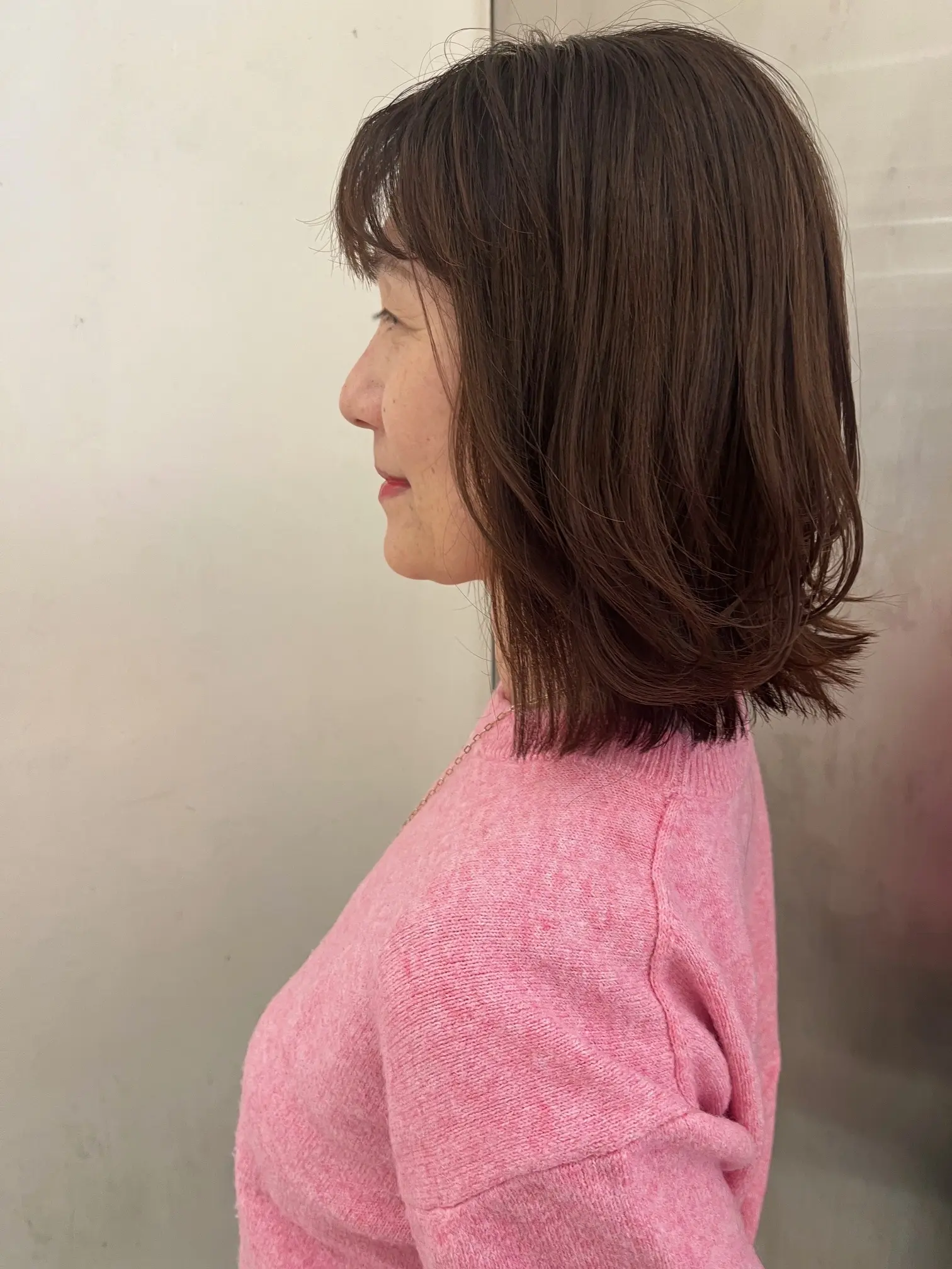 伸ばしかけヘア　肩くびれ　ソフトレイヤー　前髪パーマ　ナチュラルブラウン　リタッチカラー　Aujuaトリートメント4step