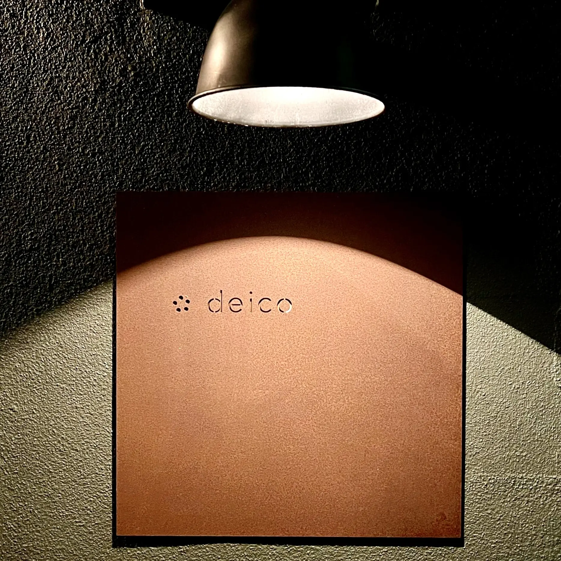 京都のレストラン「deico」看板