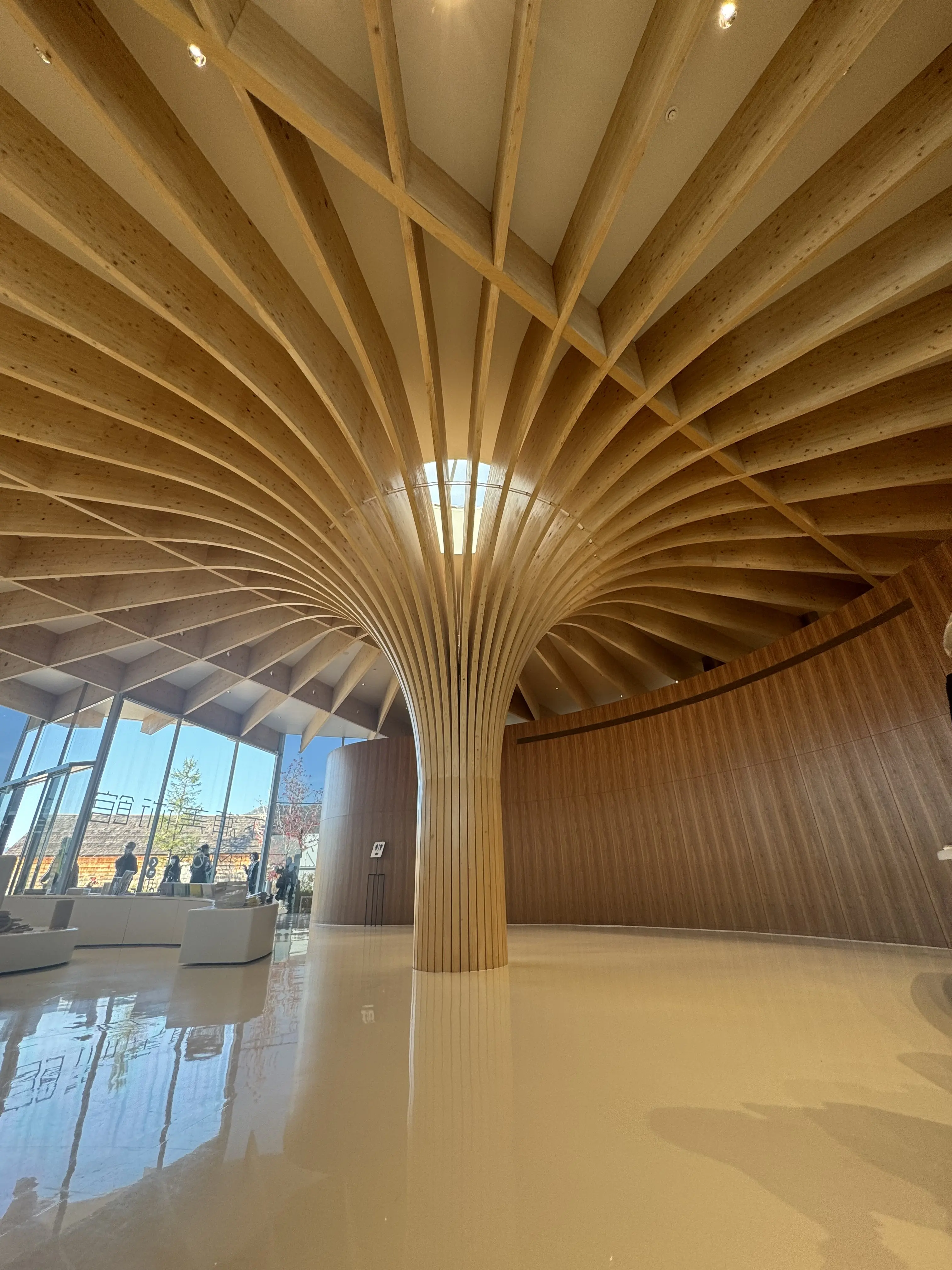 広島・世界で最も美しい美術館と宮島を巡る旅_1_2