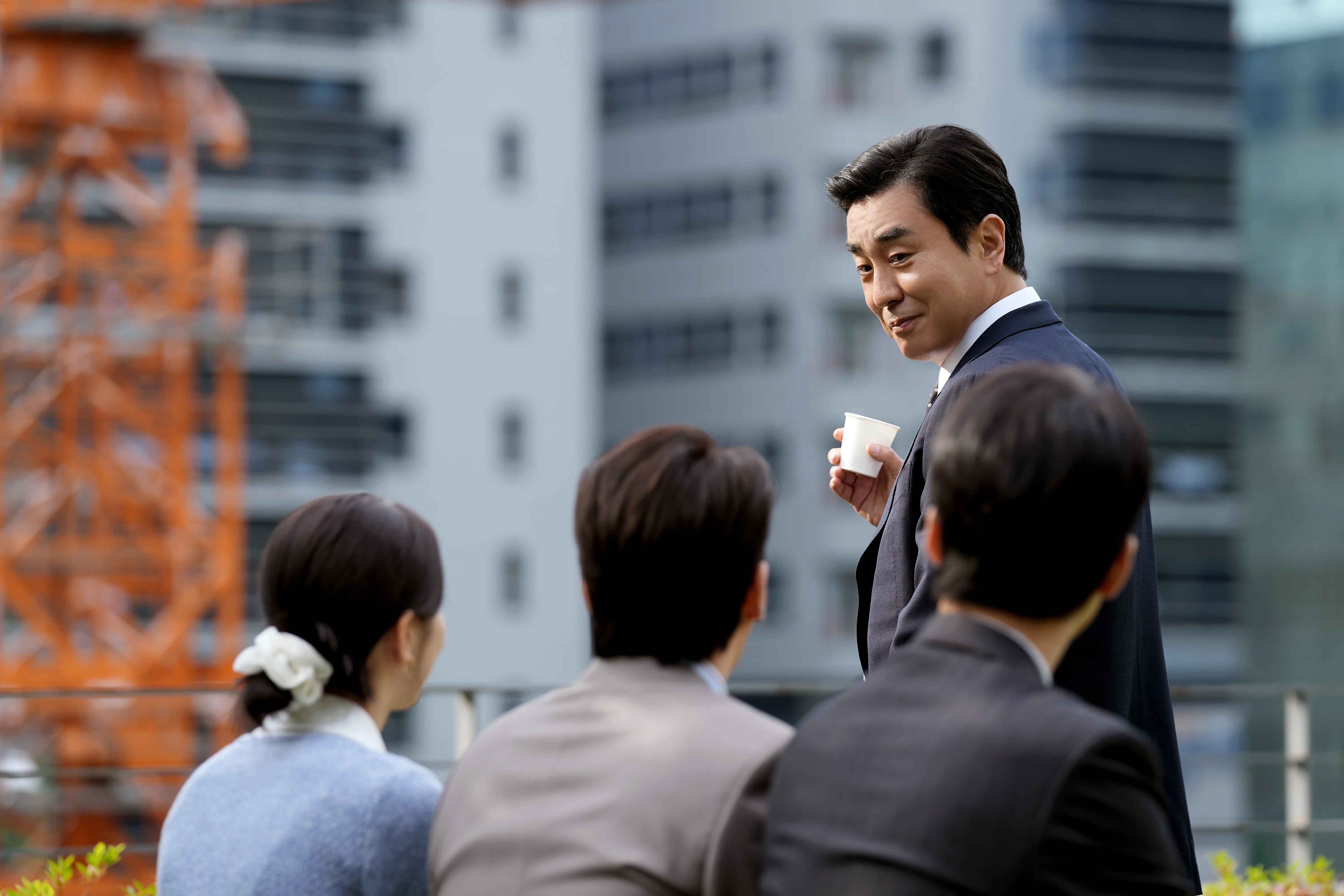 韓国ドラマ　　「ソウルの家から大企業に通うキム部長の物語」　劇中画像　リュ・スンリョン