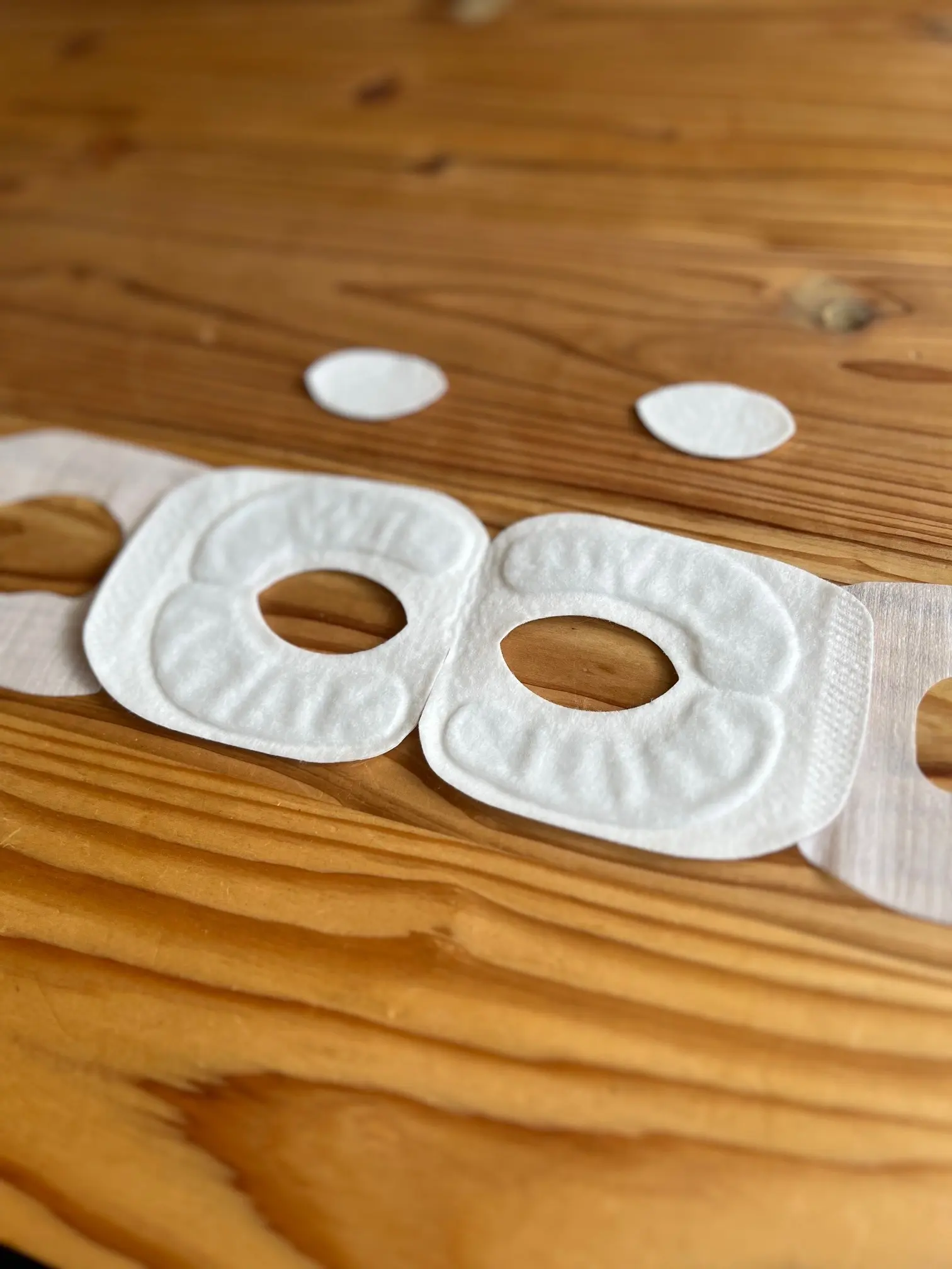 hemle　3COINS　保湿グローブ　アイボリー　レーヨン/シルク混　タッチパネル対応　手首ゆったりゴム