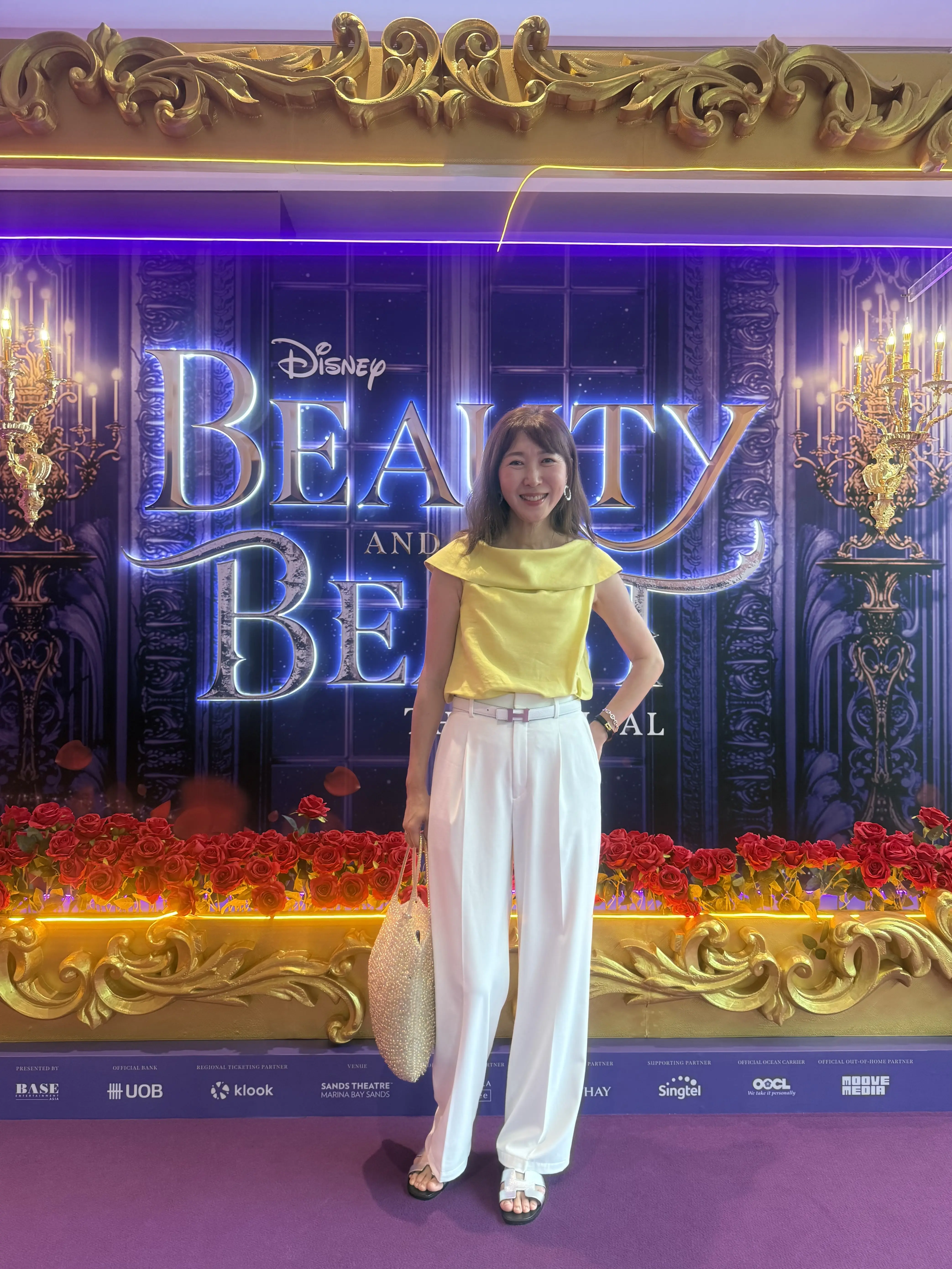 ホワイトパンツ　イエロートップス　おでかけコーデ