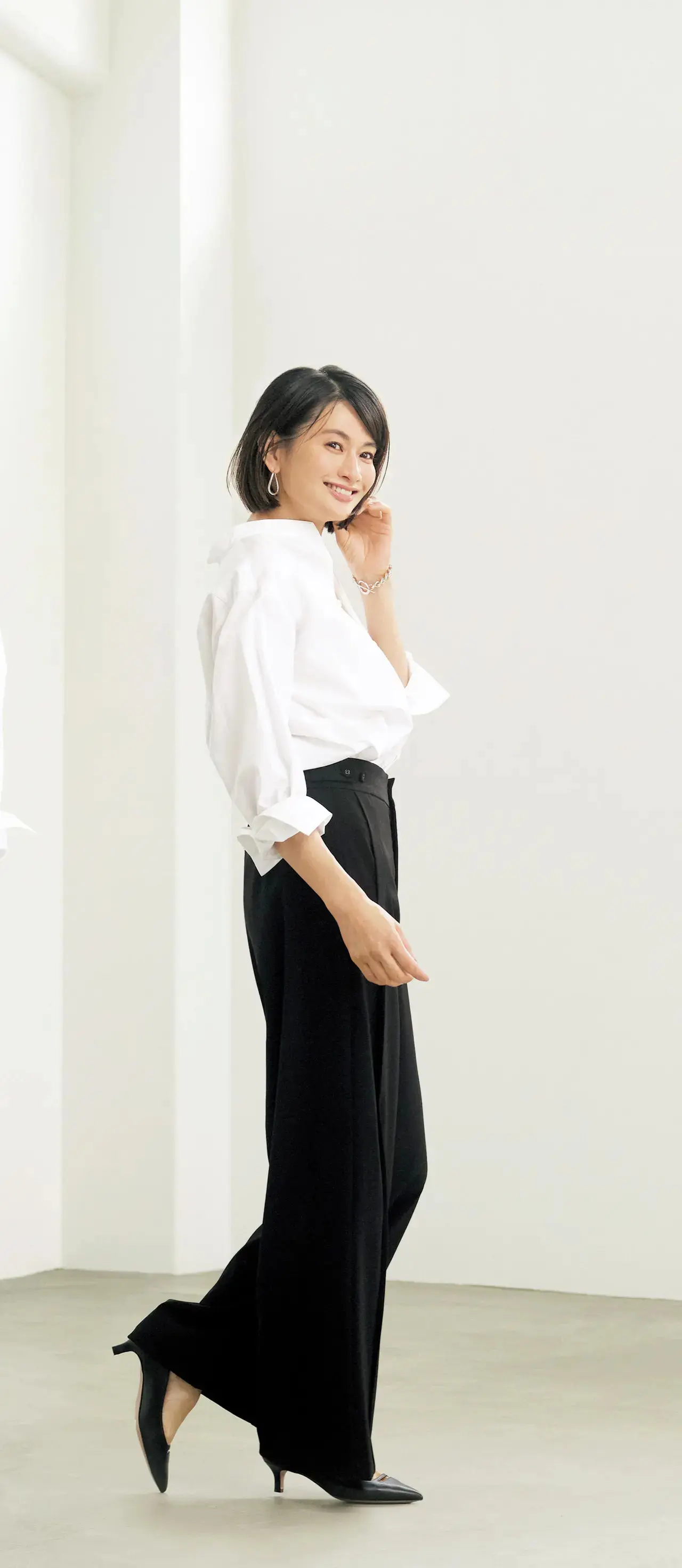 【50代 パンツ】E by éclat「優美なセミワイドパンツ」4つの魅力を徹底解説!