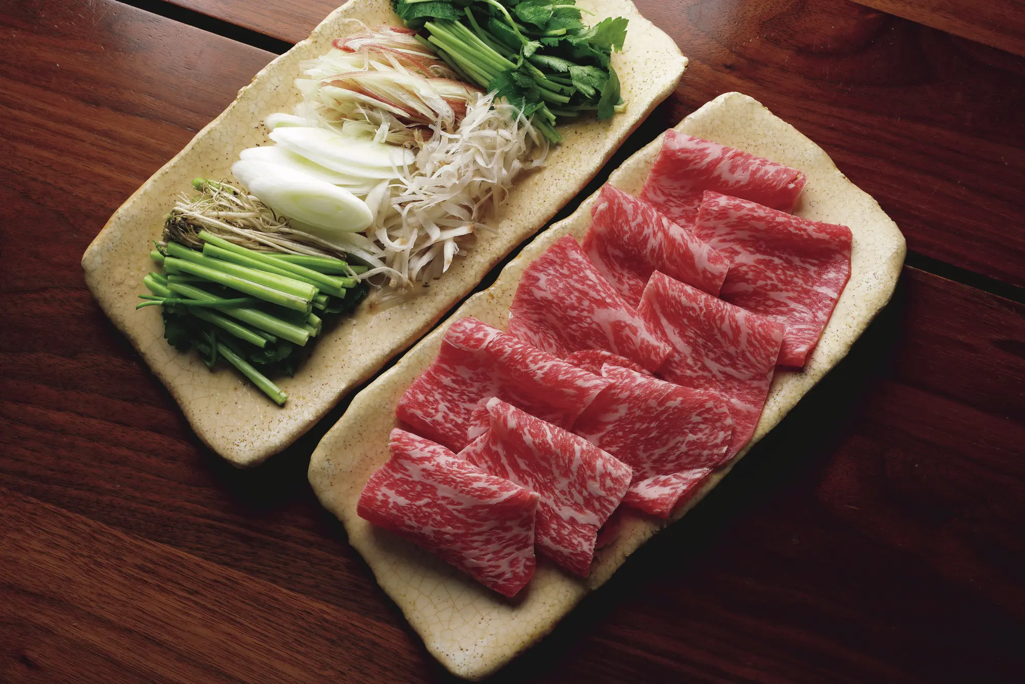 ごちそう鍋　牛肉と香り野菜のしゃぶしゃぶ　レシピ　材料