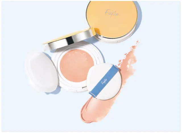 フジコ あぶらとりウォーターパウダーNEO SPF33・PA+++ 13g ¥2,530/かならぼ