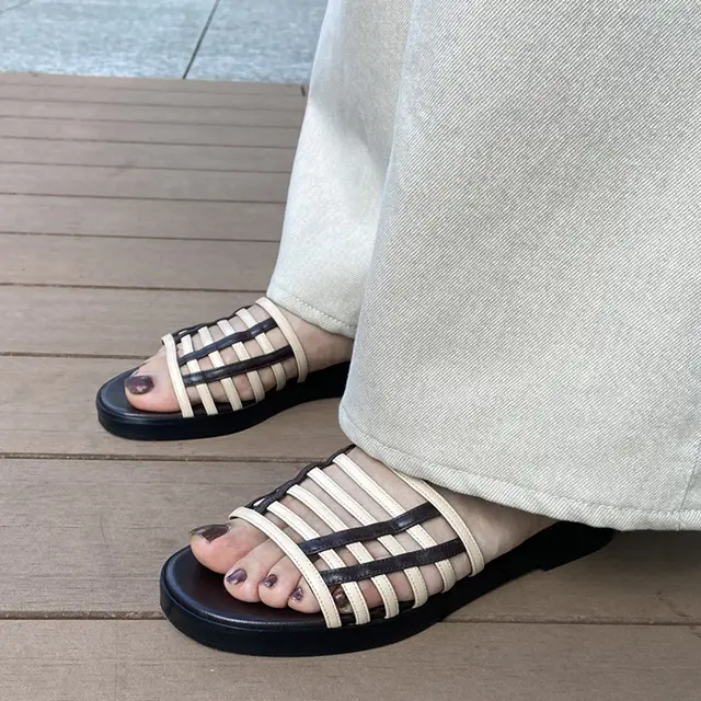 マノロ ブラニクの「SOROMU SANDAL」（編集長K藤）