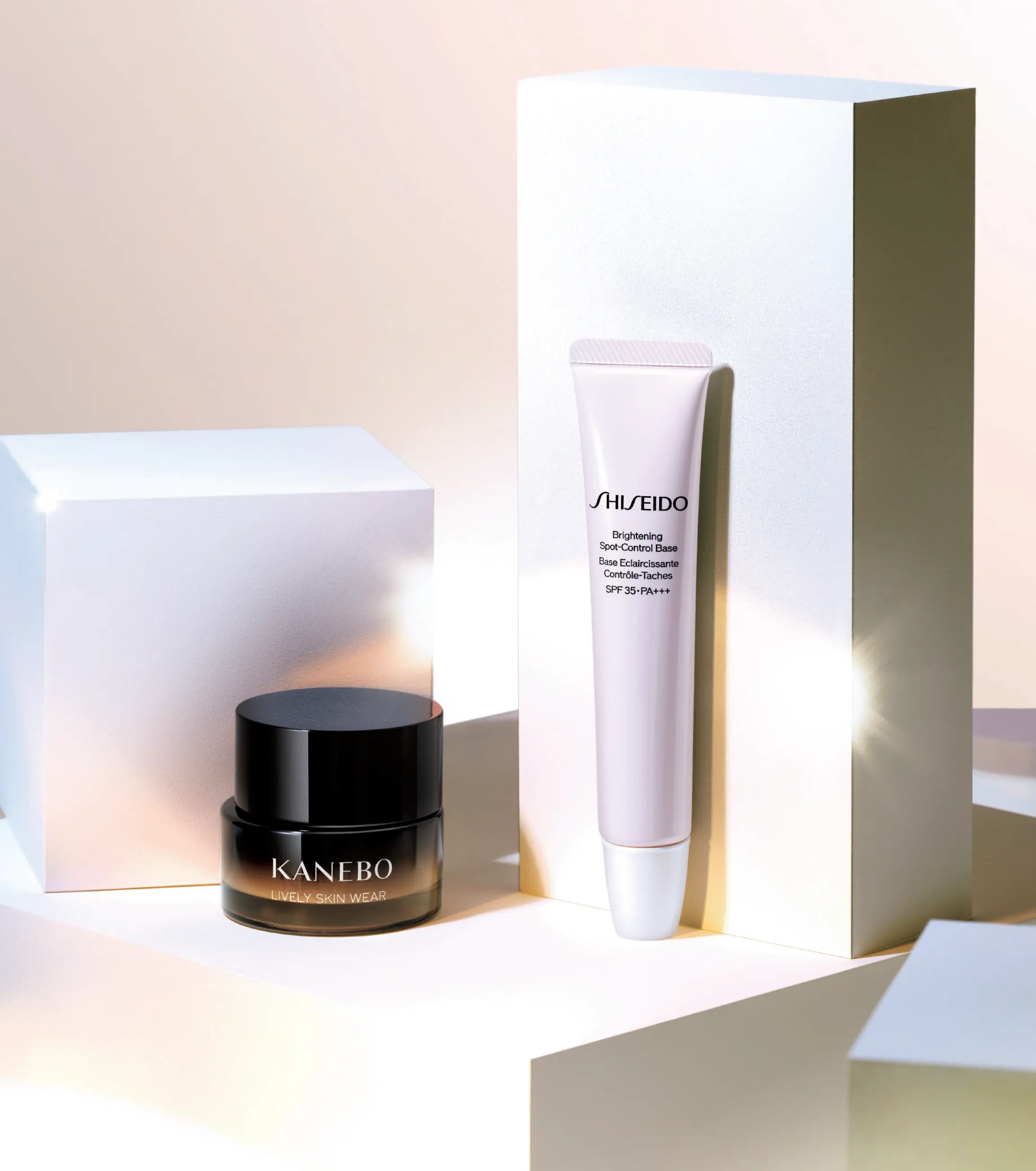 2025年下半期ベストコスメ　《ファンデーション 部門賞》KANEBO　カネボウ　ライブリースキン　ウェアII　《メイク下地 部門賞》SHISEIDO　ブライトニング スポットコントロール ベース