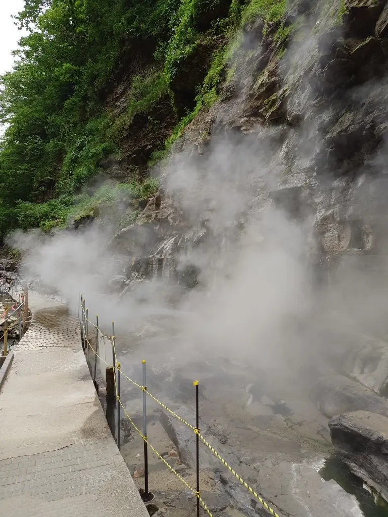 小安峡大噴湯①