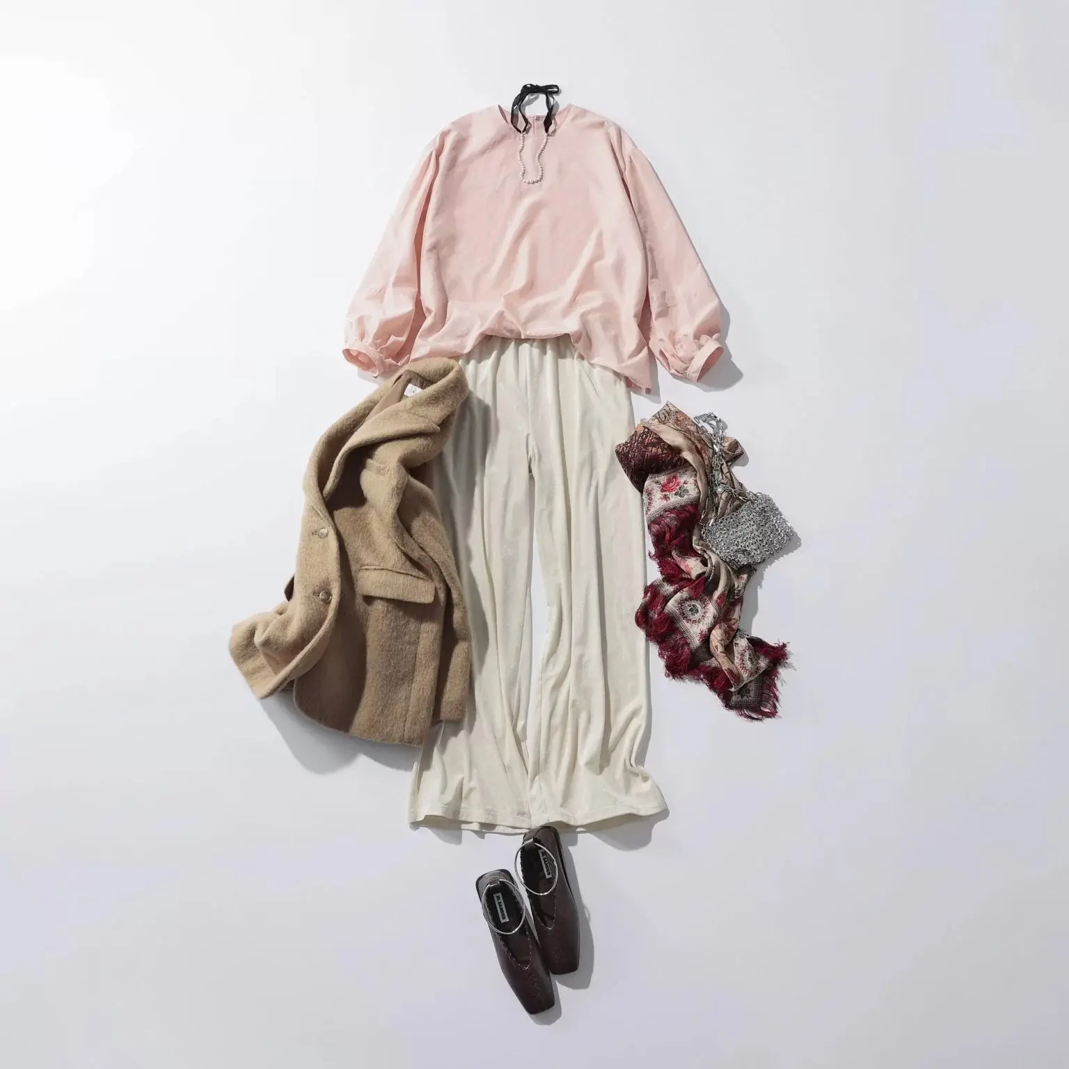 【50代 ファッション】 年末年始のイベントに活躍！「集う日」の最旬リッチな冬スタイル7選_1_14